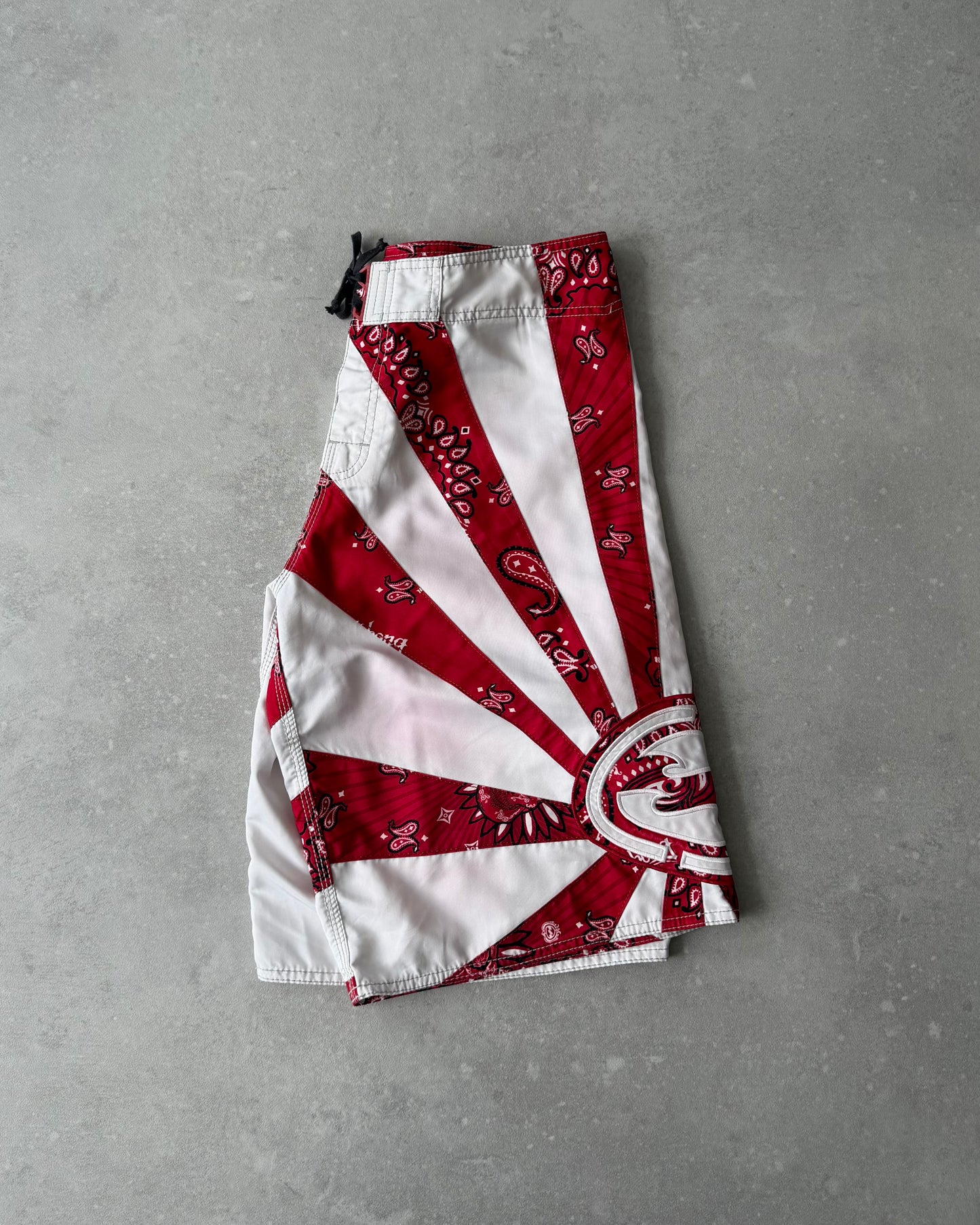 Vintage Billabong Rising Sun Paisley Boardshorts (32)