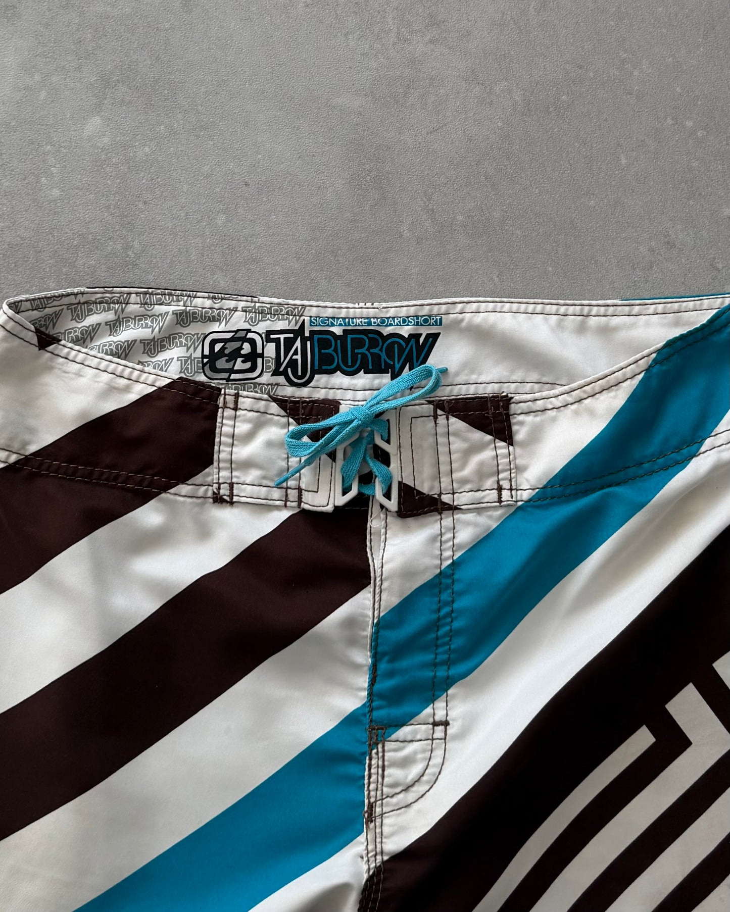 Vintage Billabong Taj Burrow Boardshorts (32)