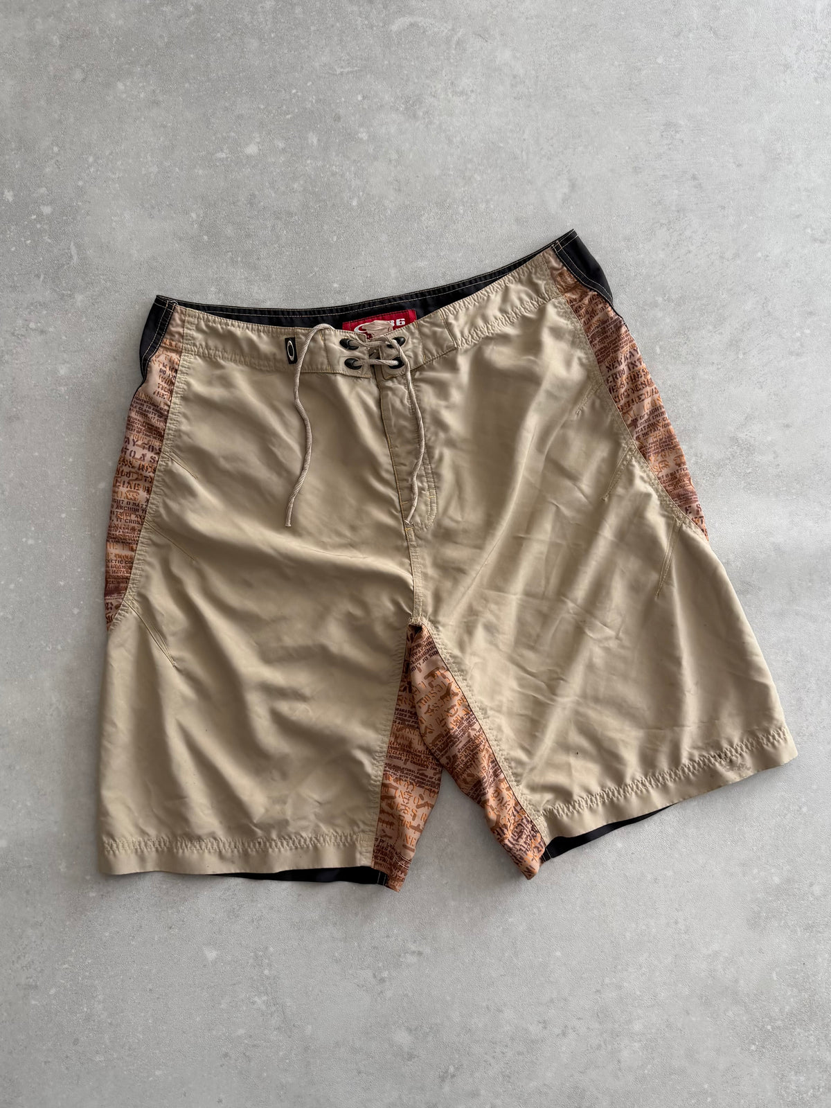 Vintage Oakley Boardshorts (36)