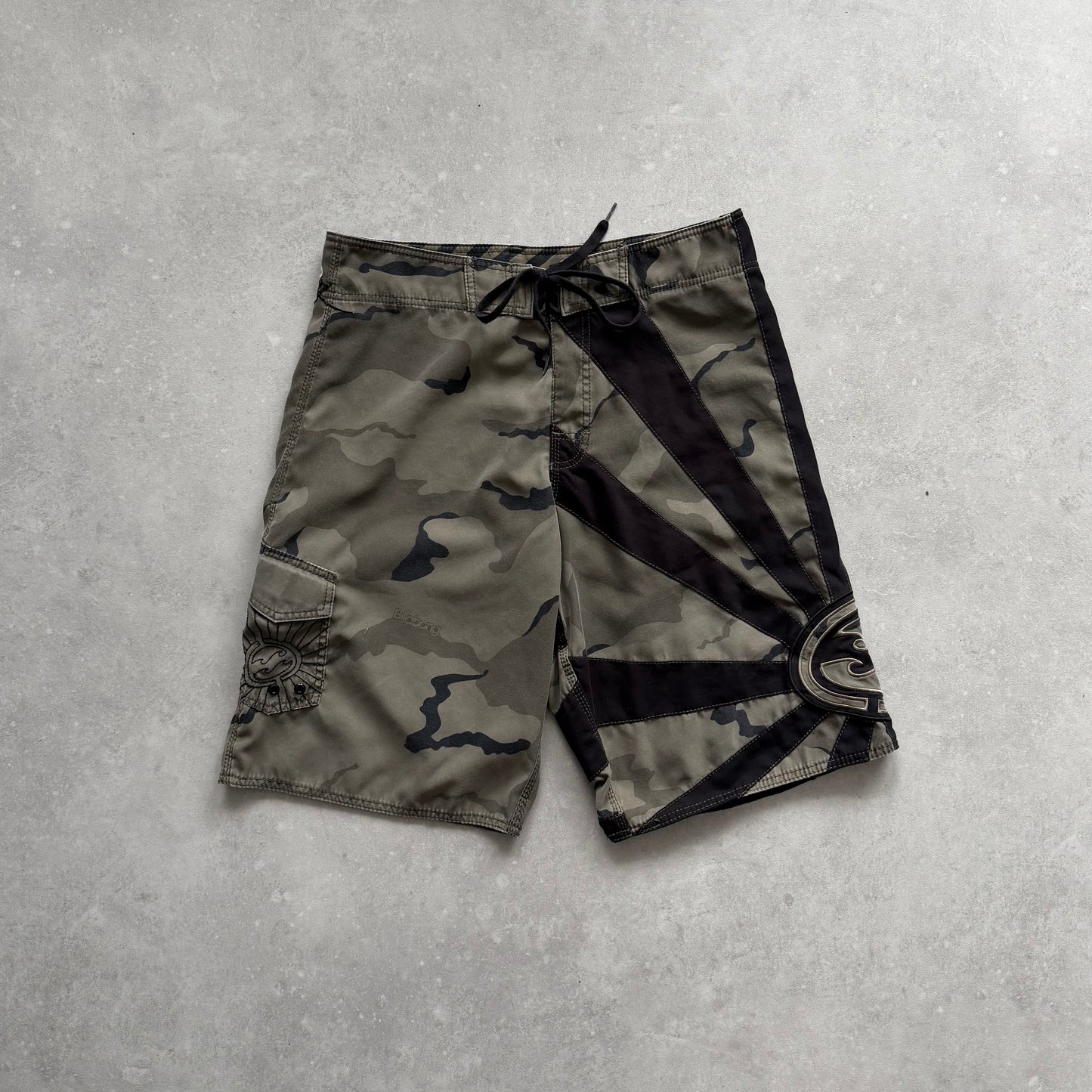 Vintage Billabong Andy Irons Boardshorts (34)