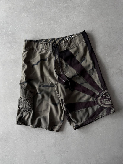 Vintage Billabong Andy Irons Rising Sun Boardshorts (32)