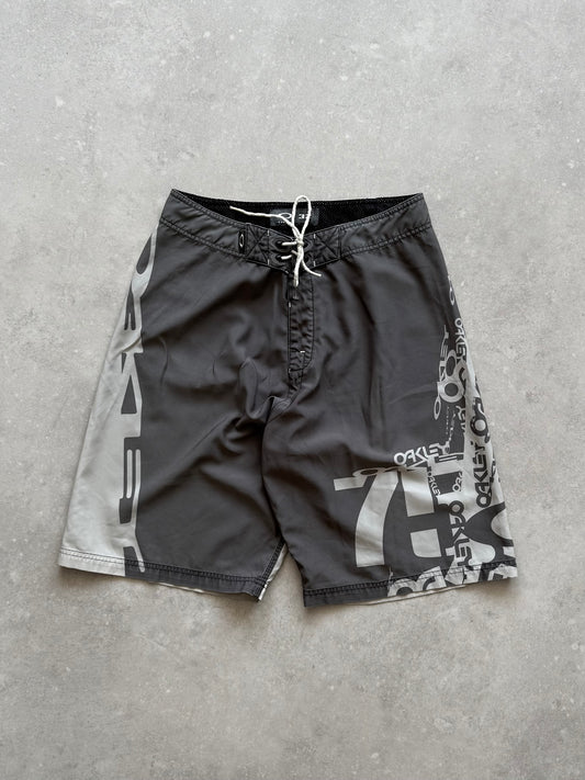 Vintage Oakley Boardshorts (32)
