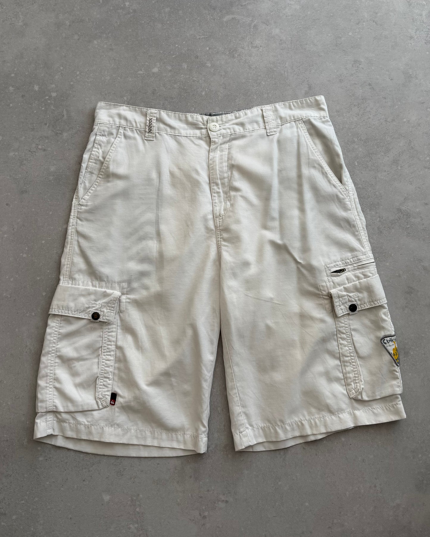 Vintage Quiksilver Cargo Shorts (38)