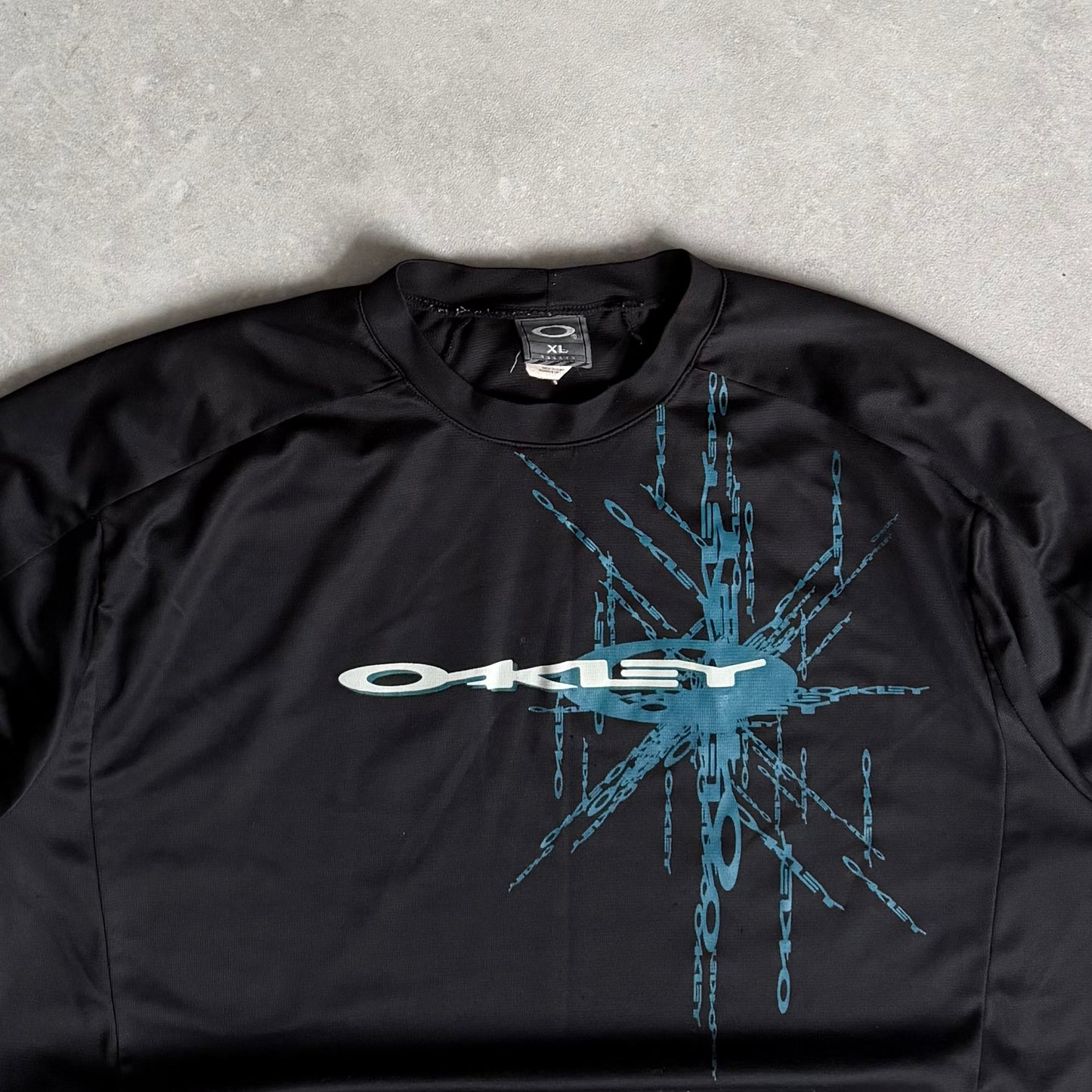 Vintage Oakley T-shirt (XL)