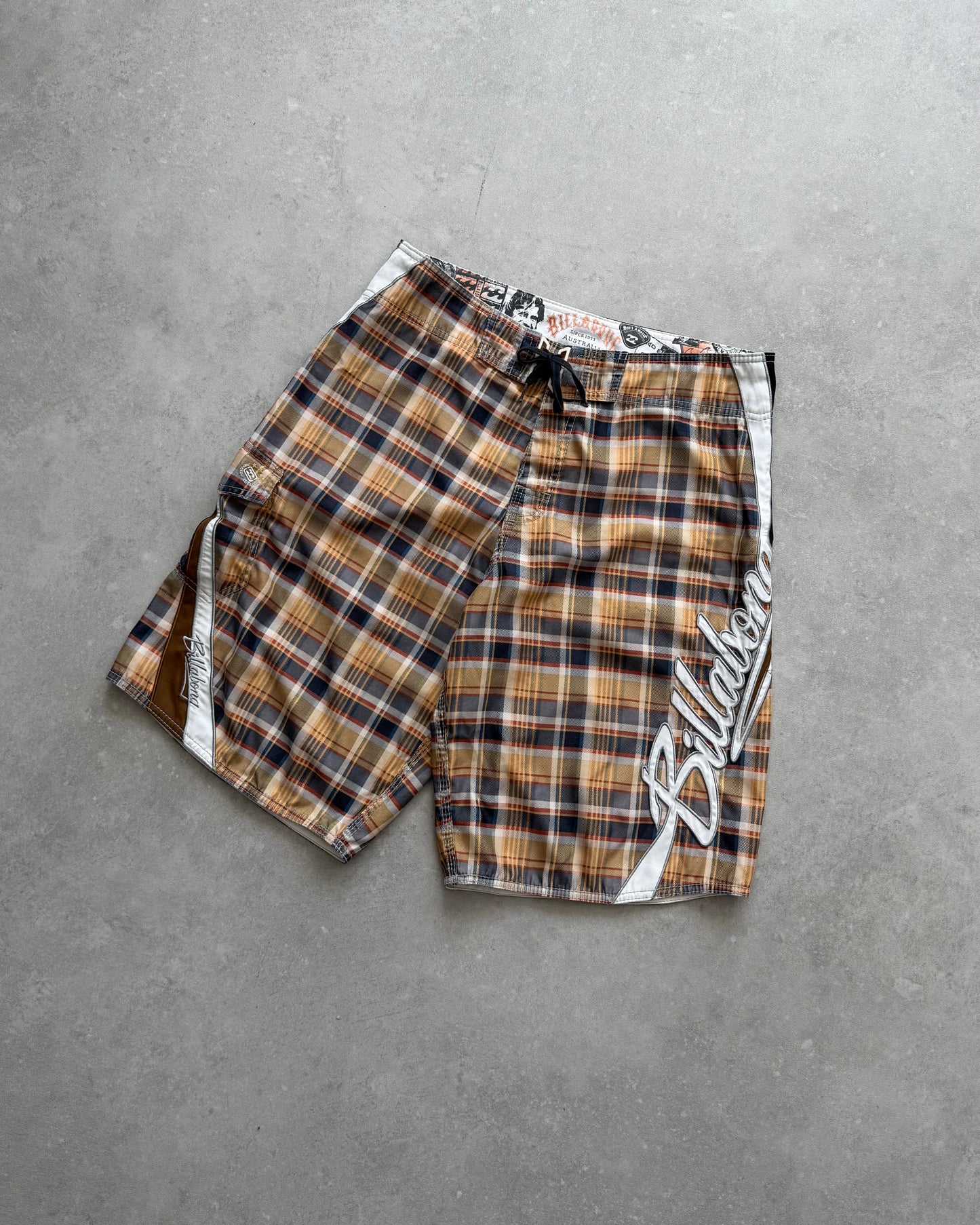Vintage Billabong Mark Occhilupo Boardshorts (33)
