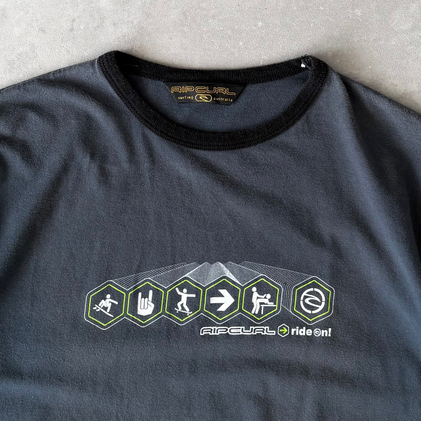 00’s Rip Curl Sessions T-shirt (S)