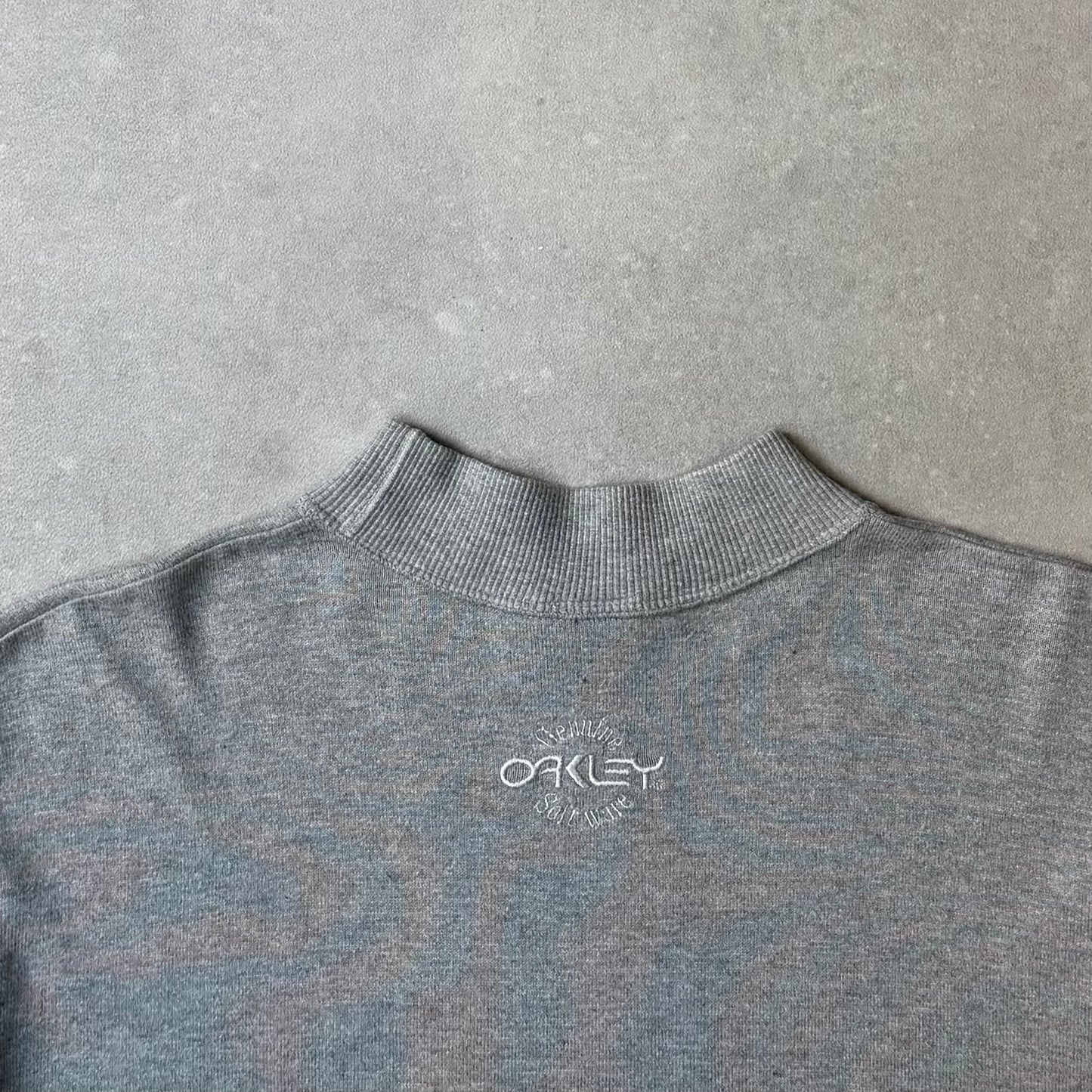 90’s Oakley T-shirt (S)