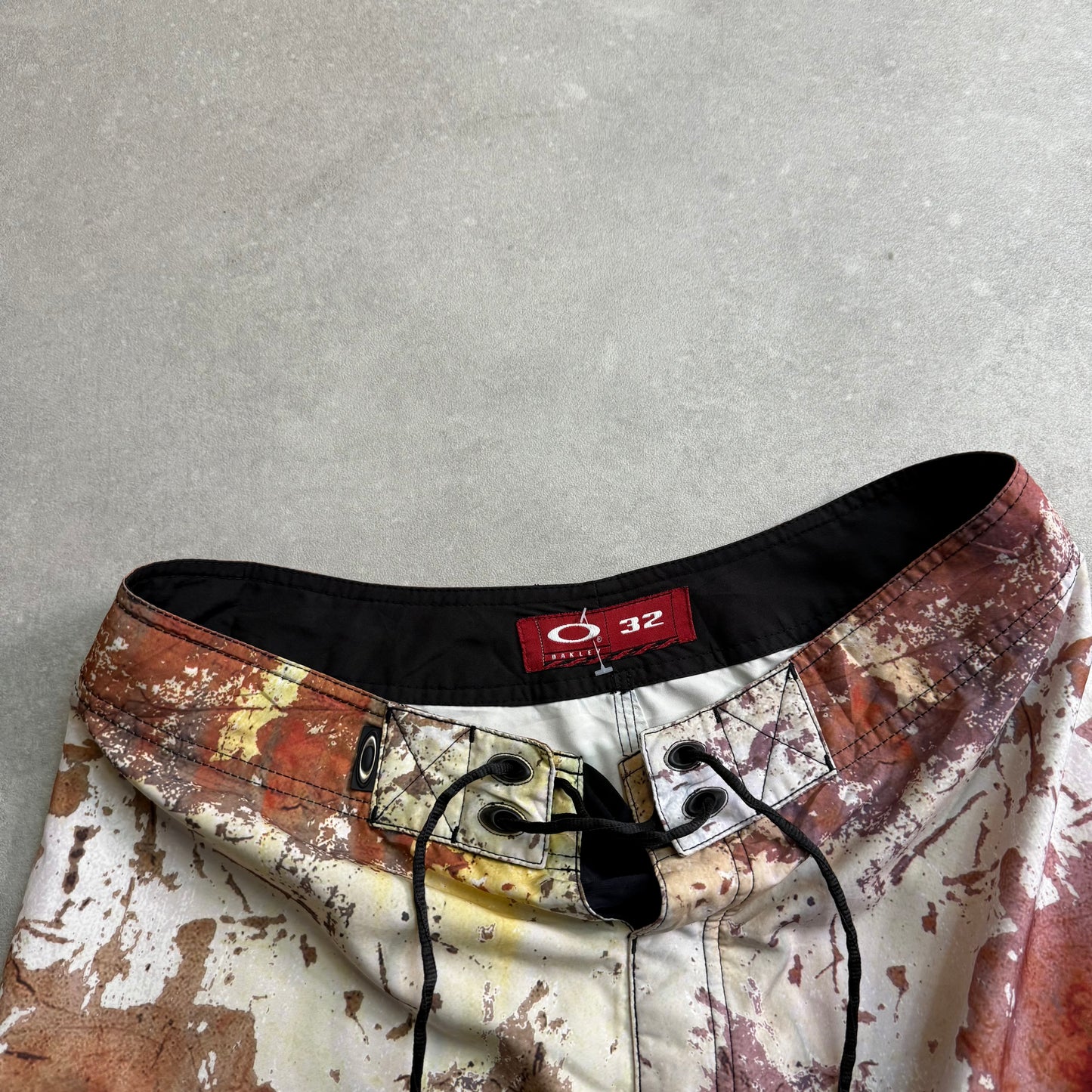 00's Oakley Boardshorts (32)