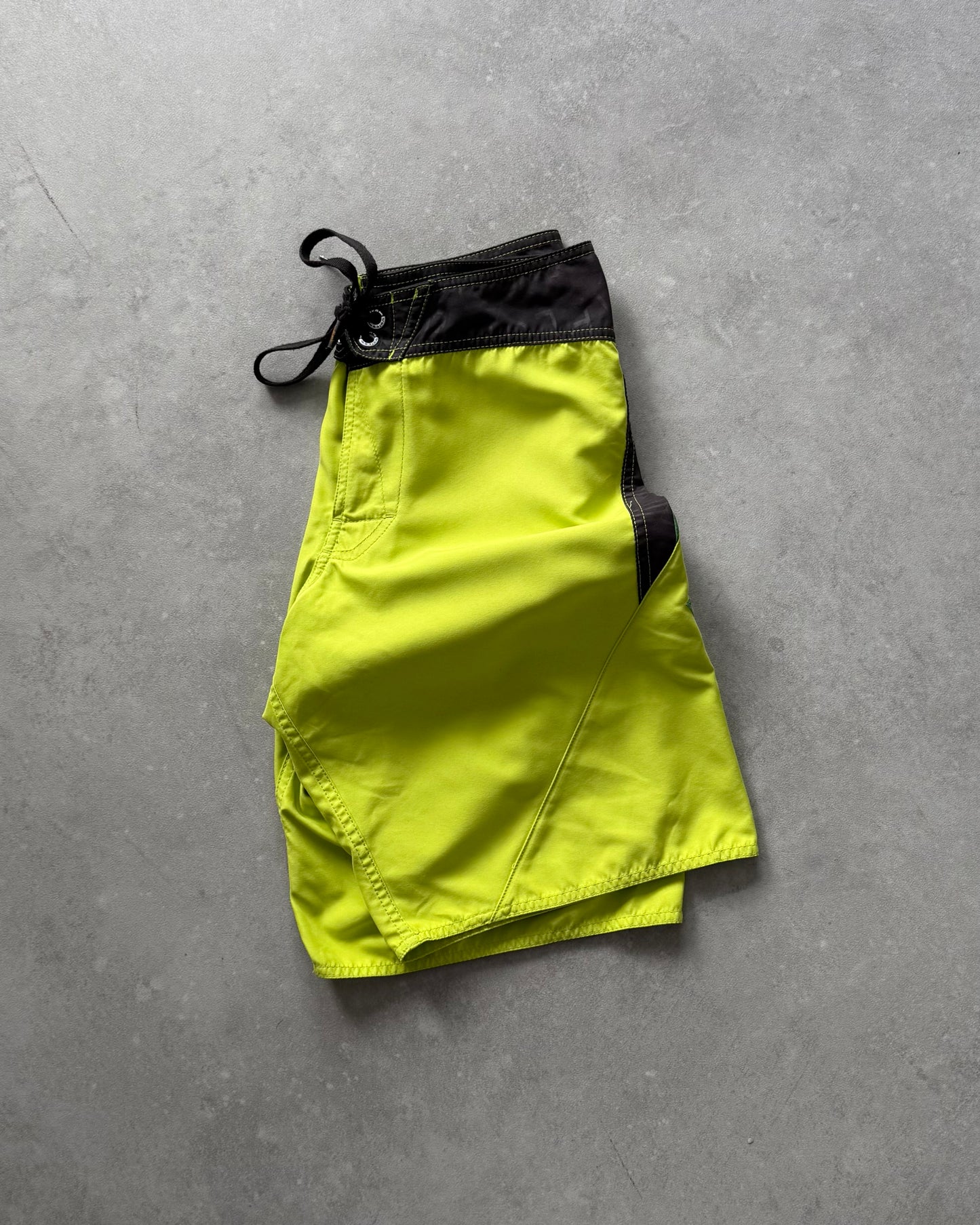 Vintage Volcom Boardshorts (28)