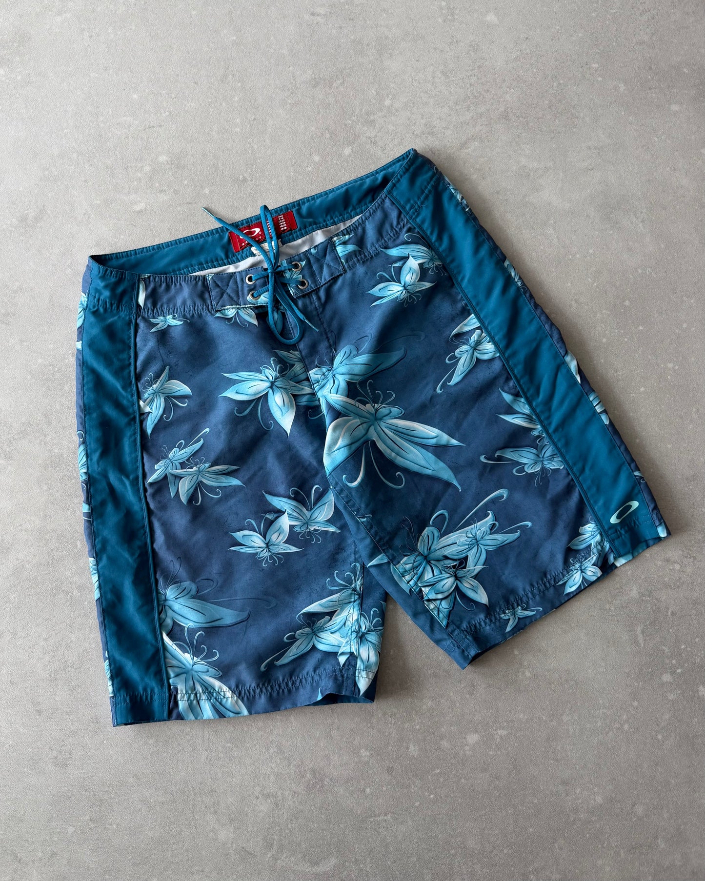 Vintage Oakley Boardshorts (32)