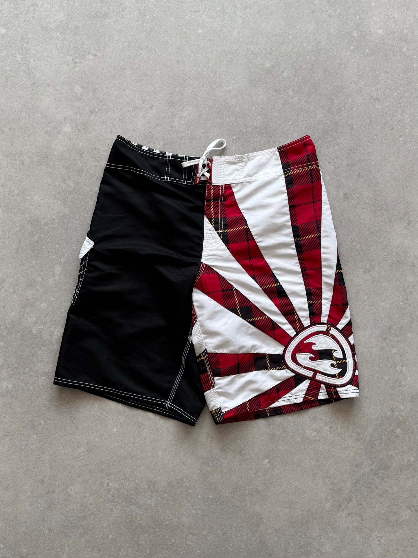 Vintage Billabong Andy Irons Rising Sun Boardshorts (34)