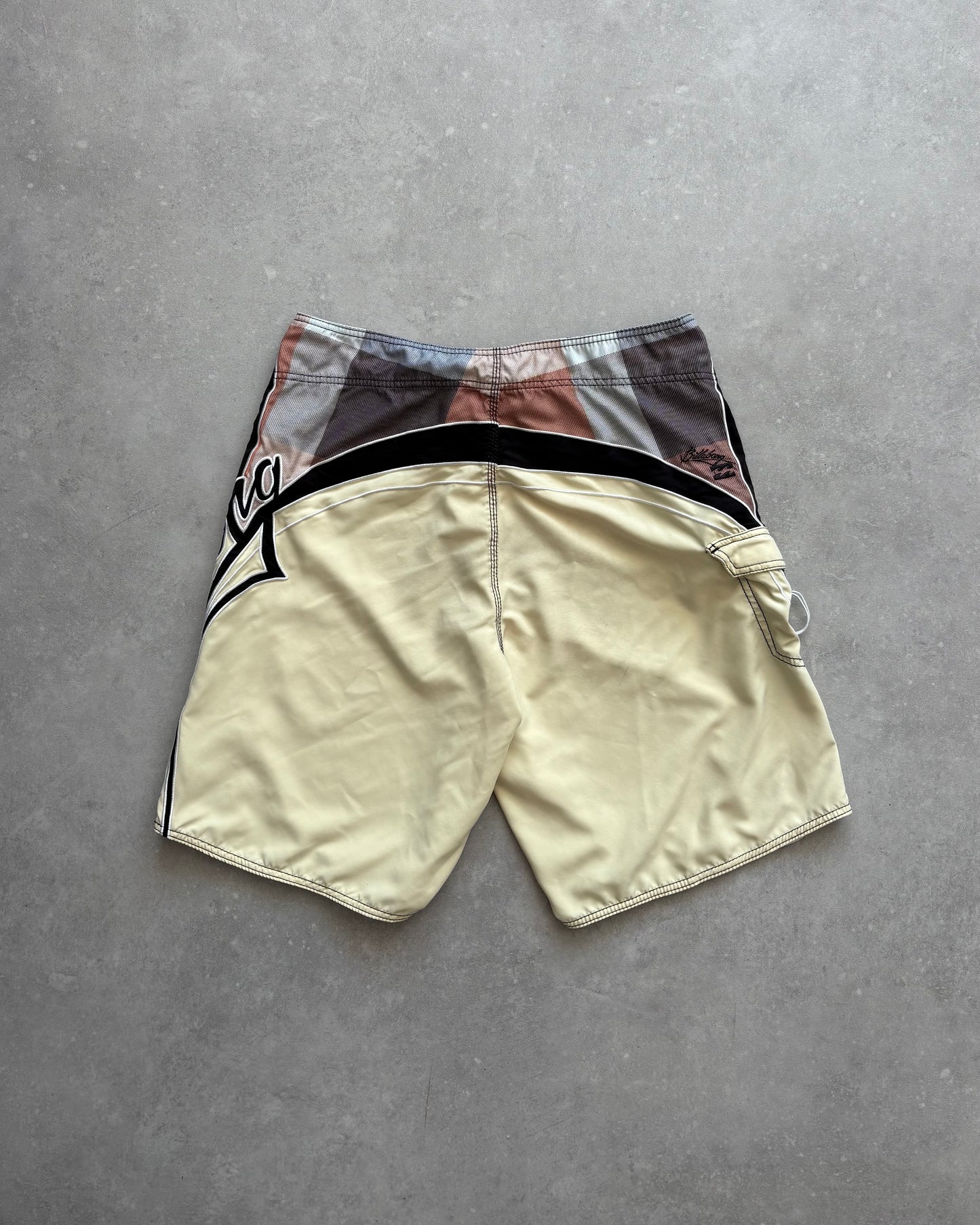 Vintage Billabong Mark Occhilupo Boardshorts (36)