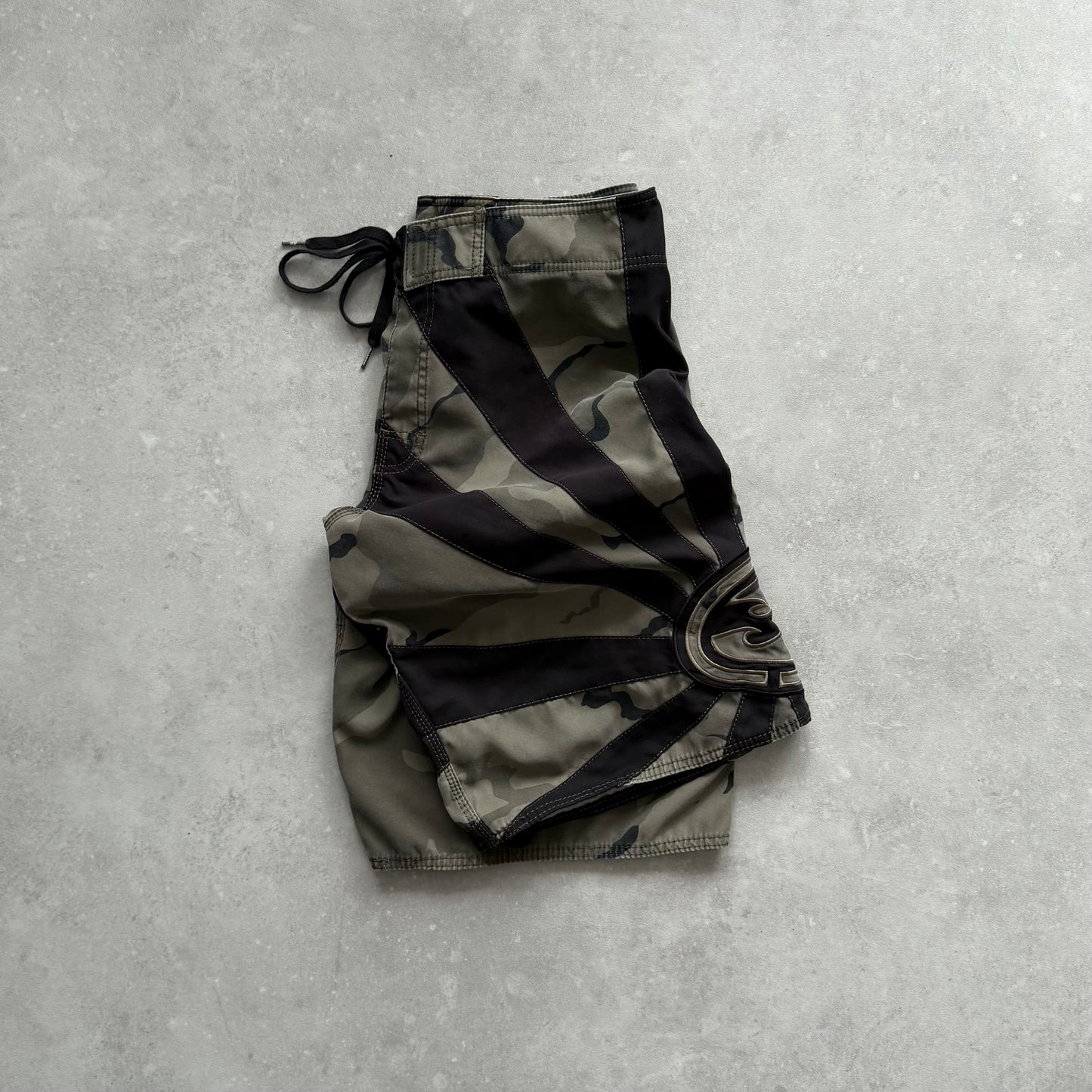 Vintage Billabong Andy Irons Boardshorts (34)