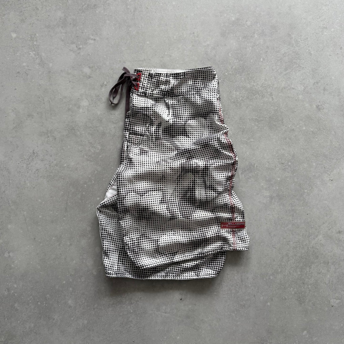 Vintage Billabong Optic Confusion Boardshorts (34)