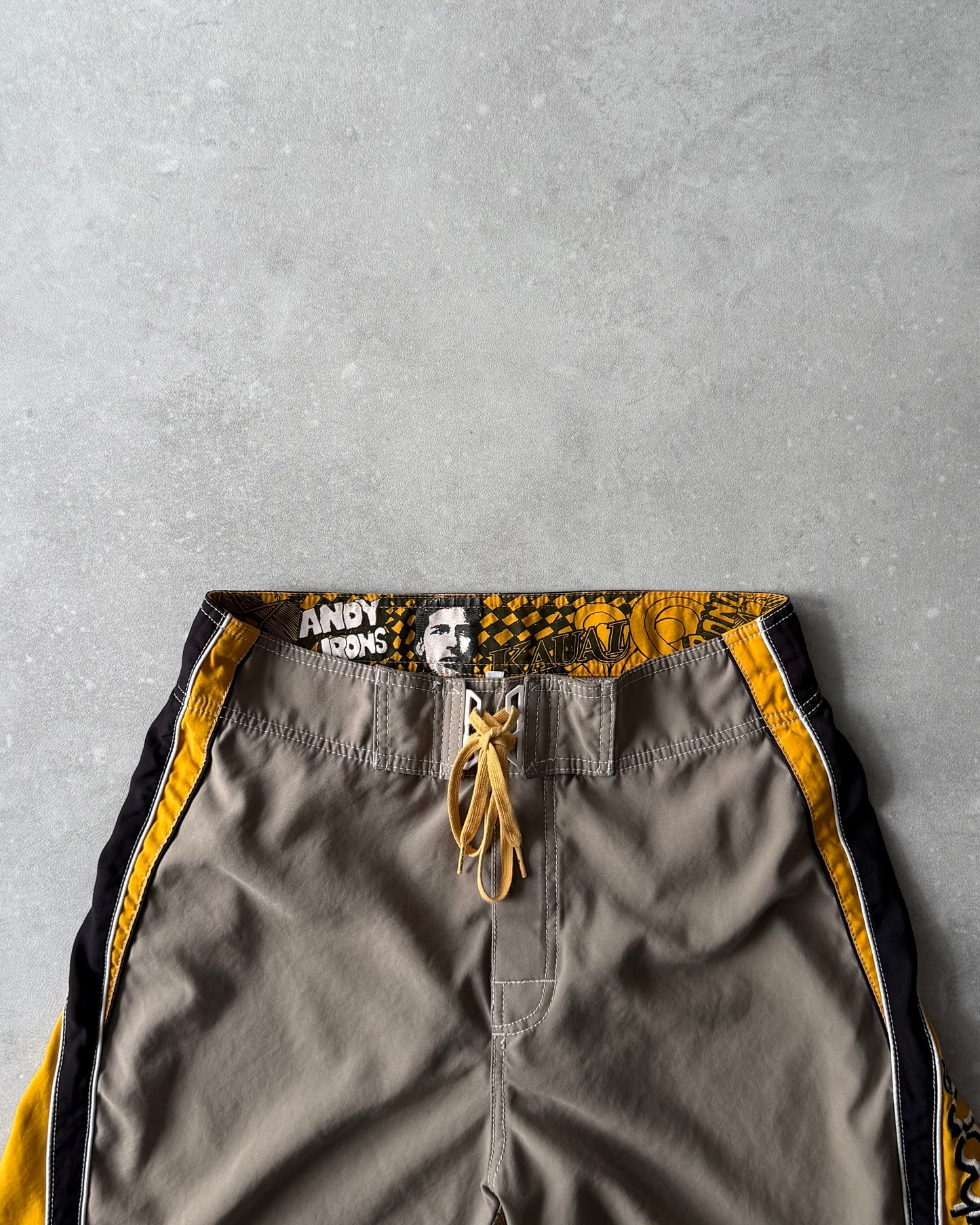 Vintage Billabong Andy Irons Kauai Boardshorts (31)