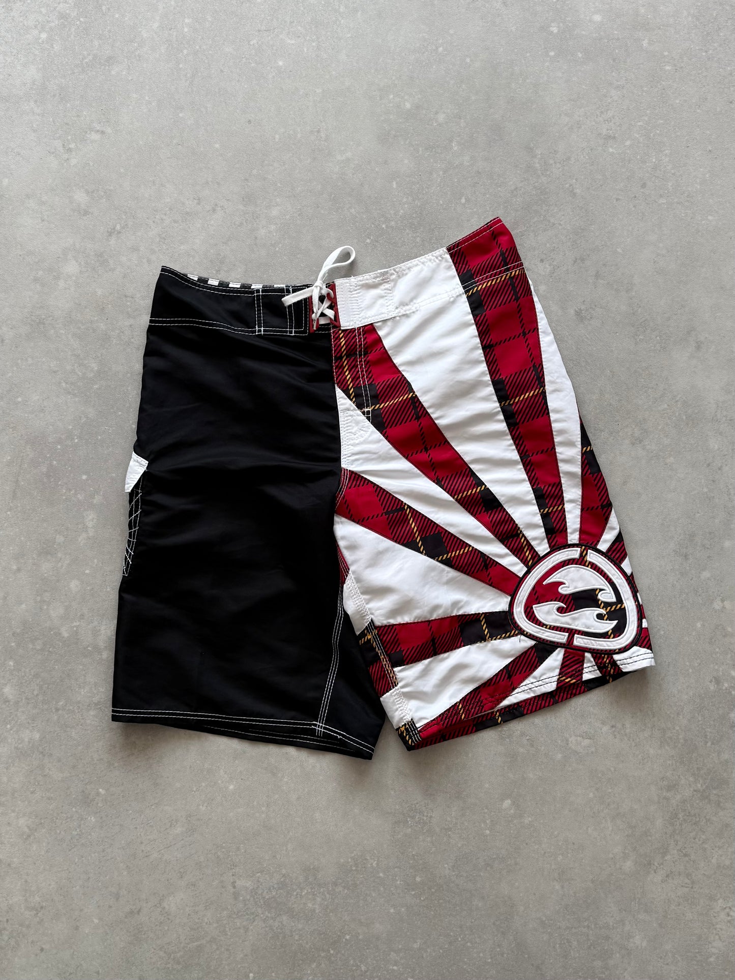Vintage Billabong Andy Irons Rising Sun Boardshorts (34)