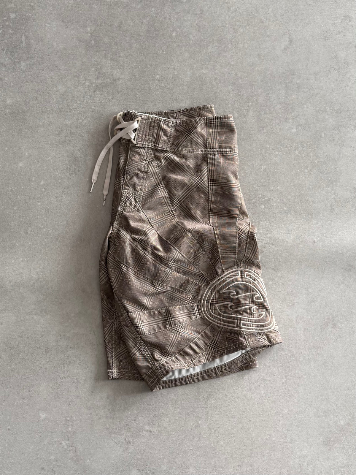 Vintage Billabong Andy Irons Rising Sun Boardshorts (31)