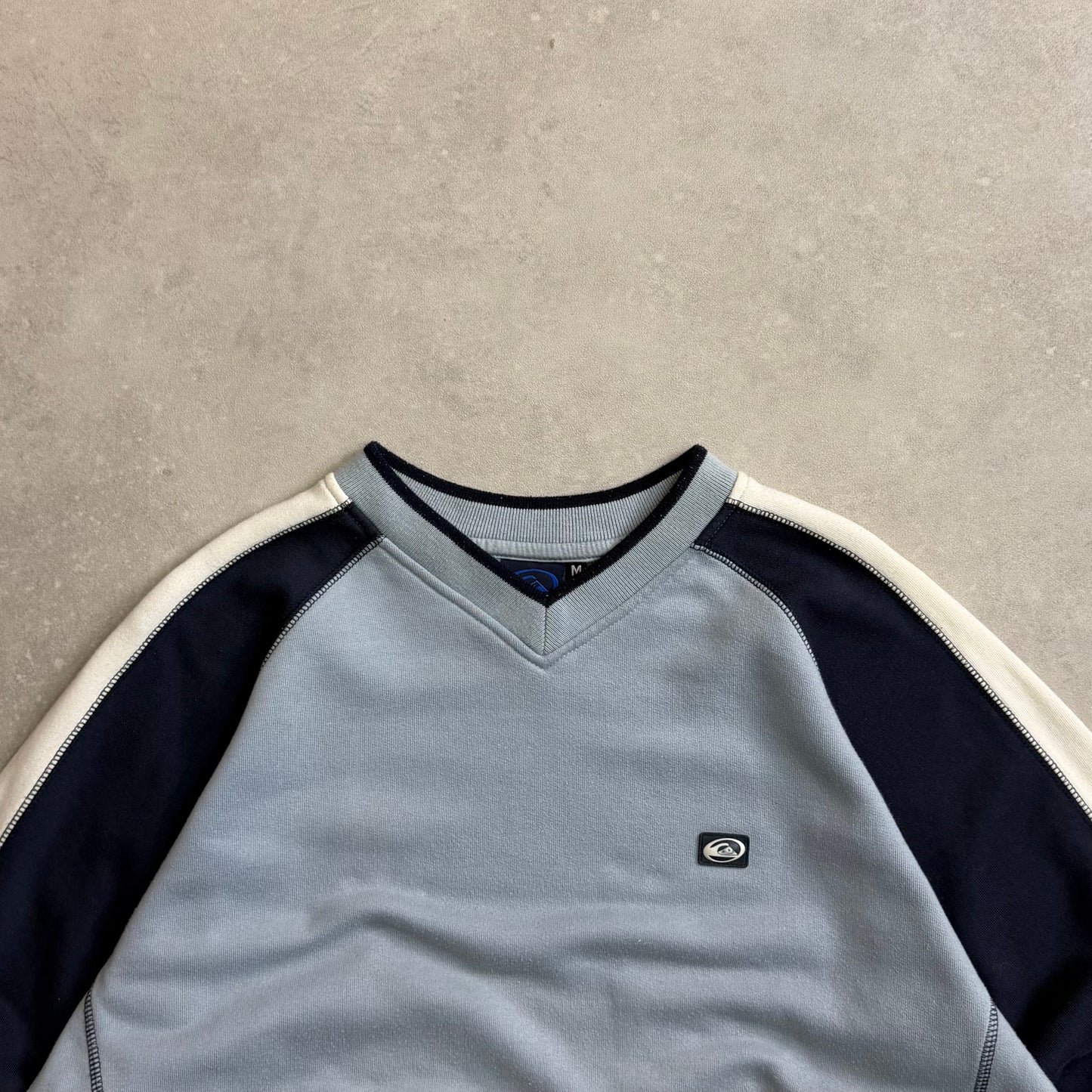 00's Quiksilver V-Neck Sweatshirt (M)