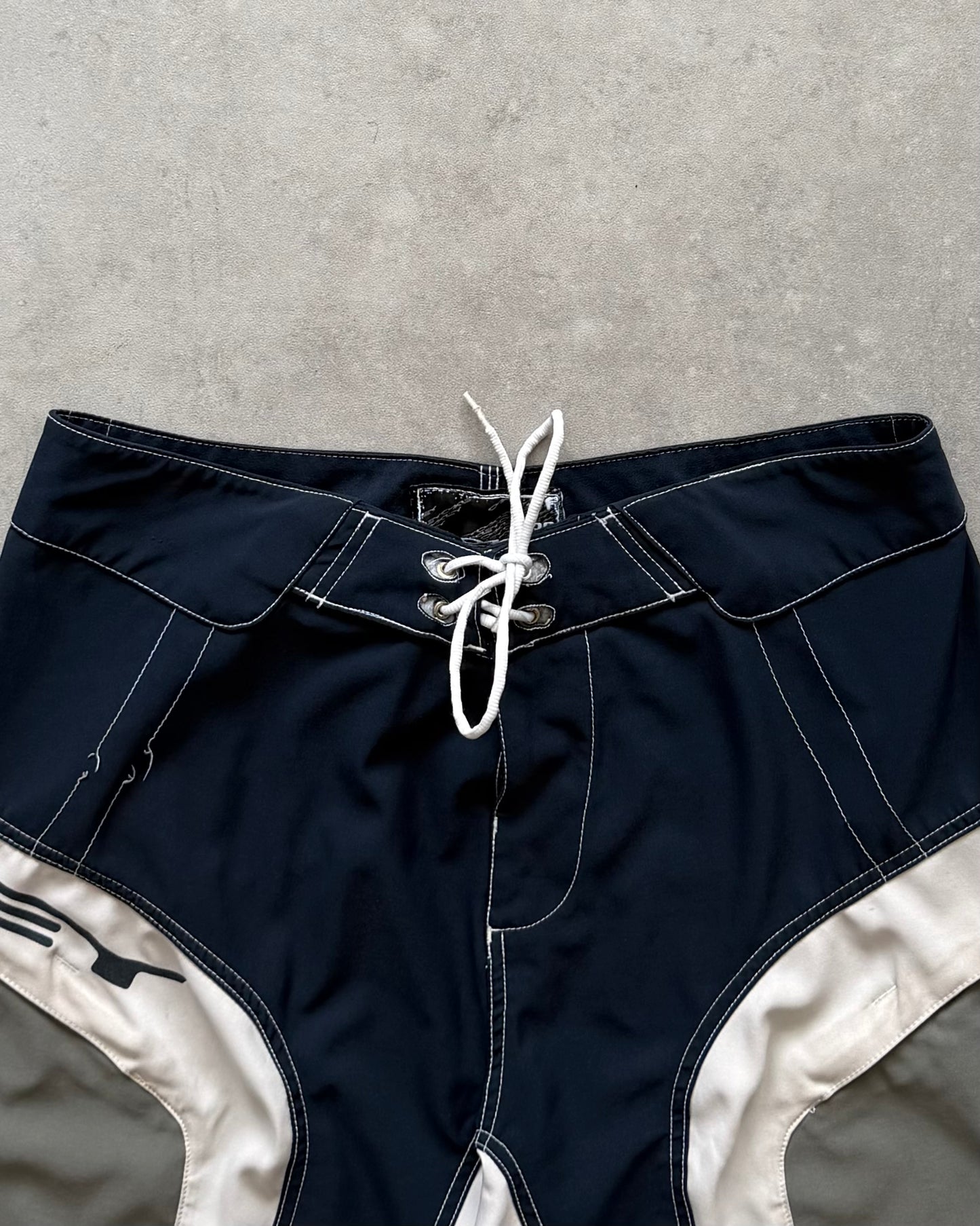 Vintage Oakley Boardshorts (36)