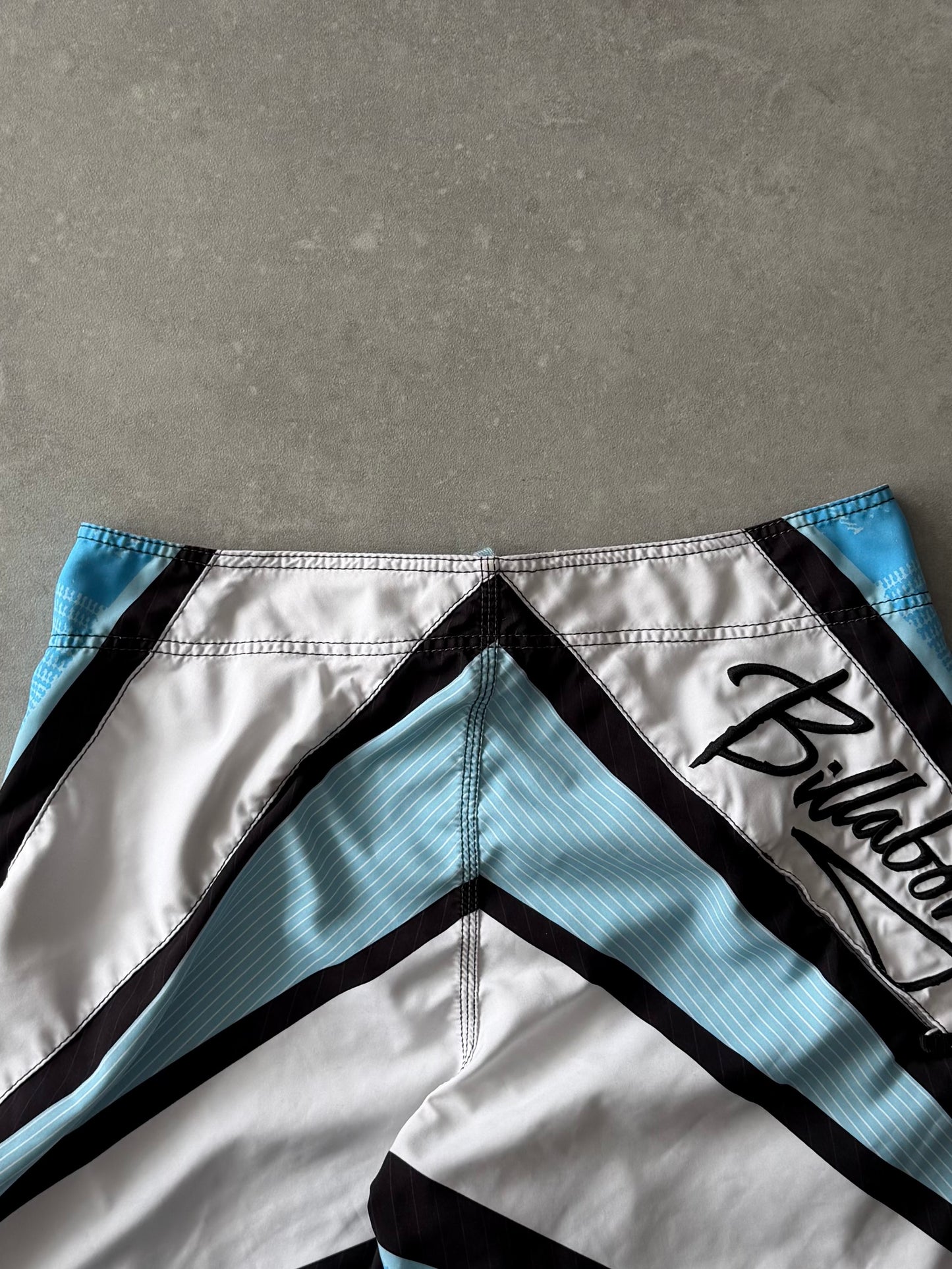 Vintage Billabong Andy Irons Samurai Boardshorts (36)