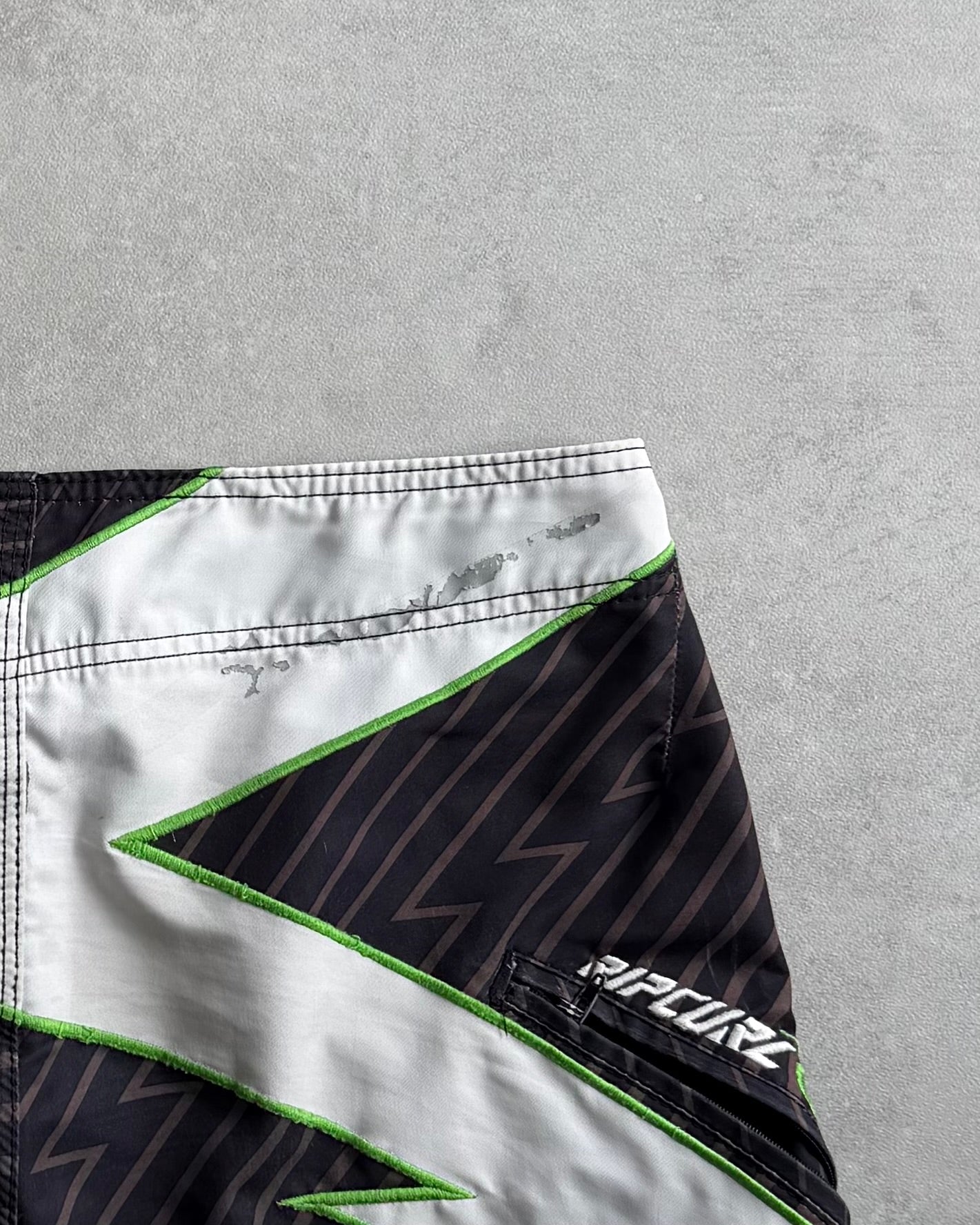 Vintage Rip Curl Mick Fanning Boardshorts (32)