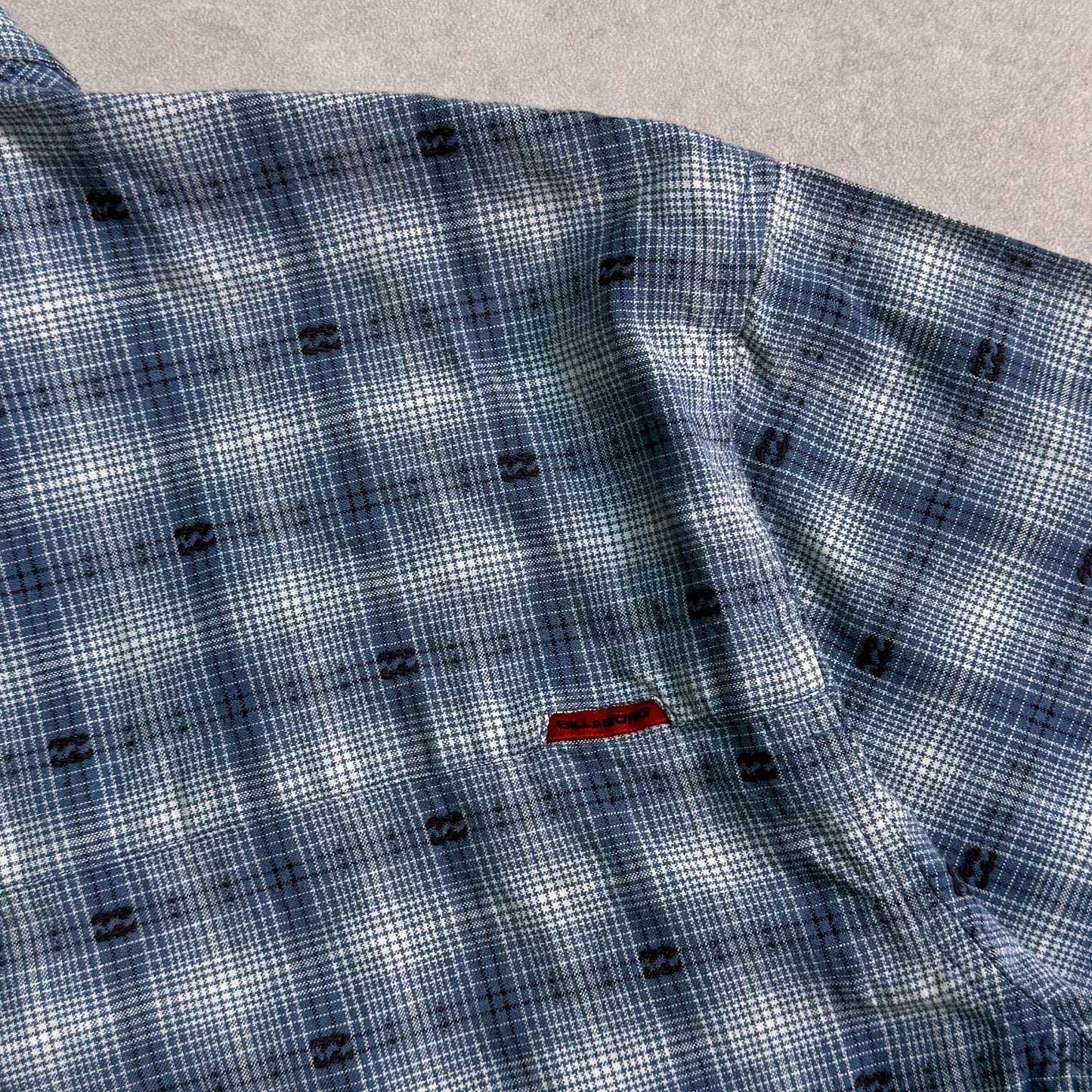 00’s Billabong Shirt (L)