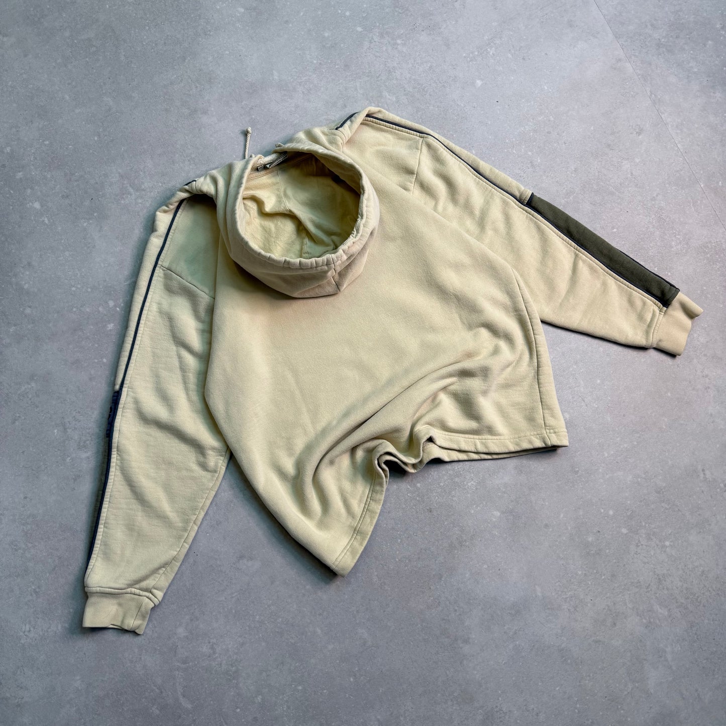 00’s Billabong Hoodie (XL)