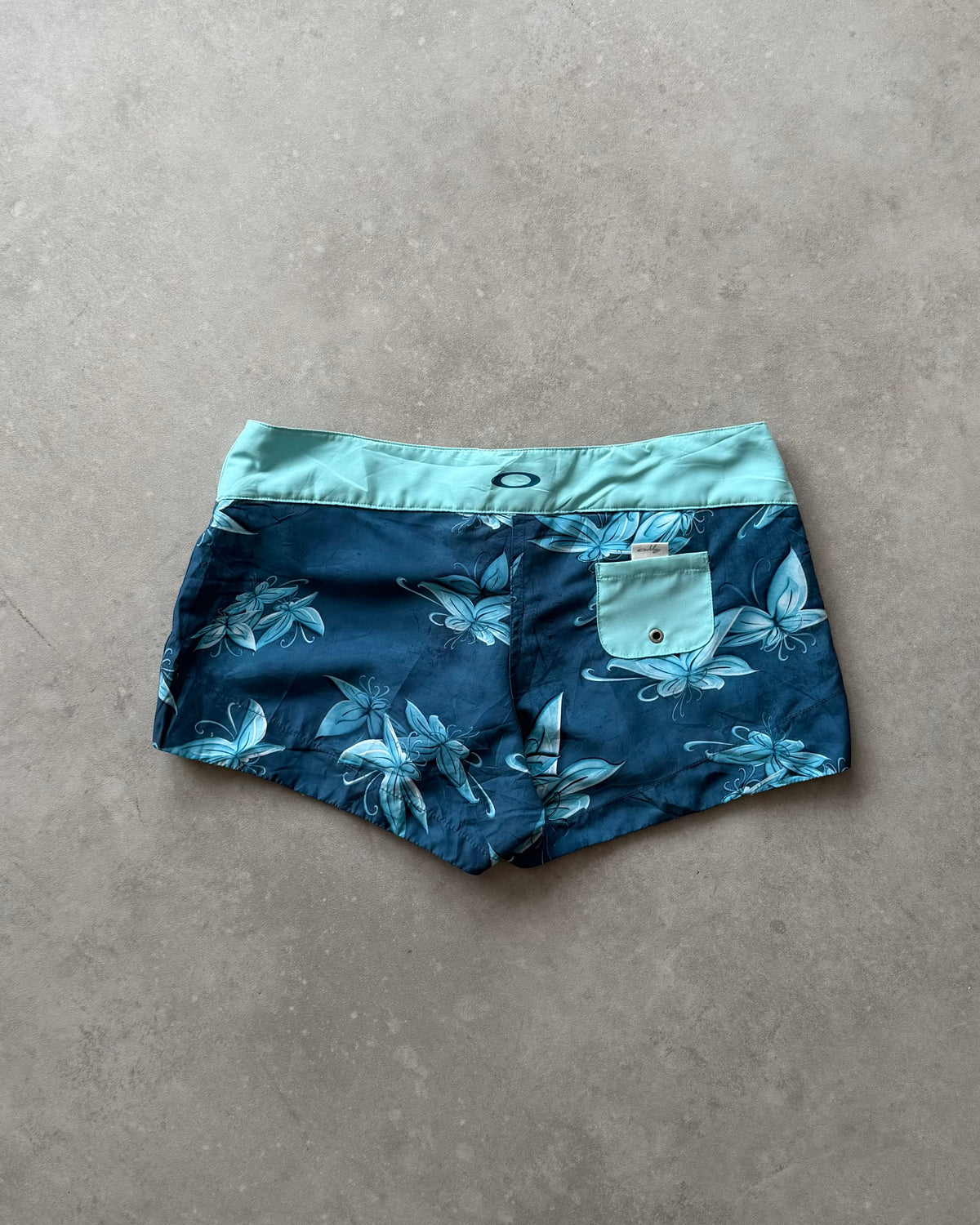 Vintage Oakley Women’s Boardshorts (33)