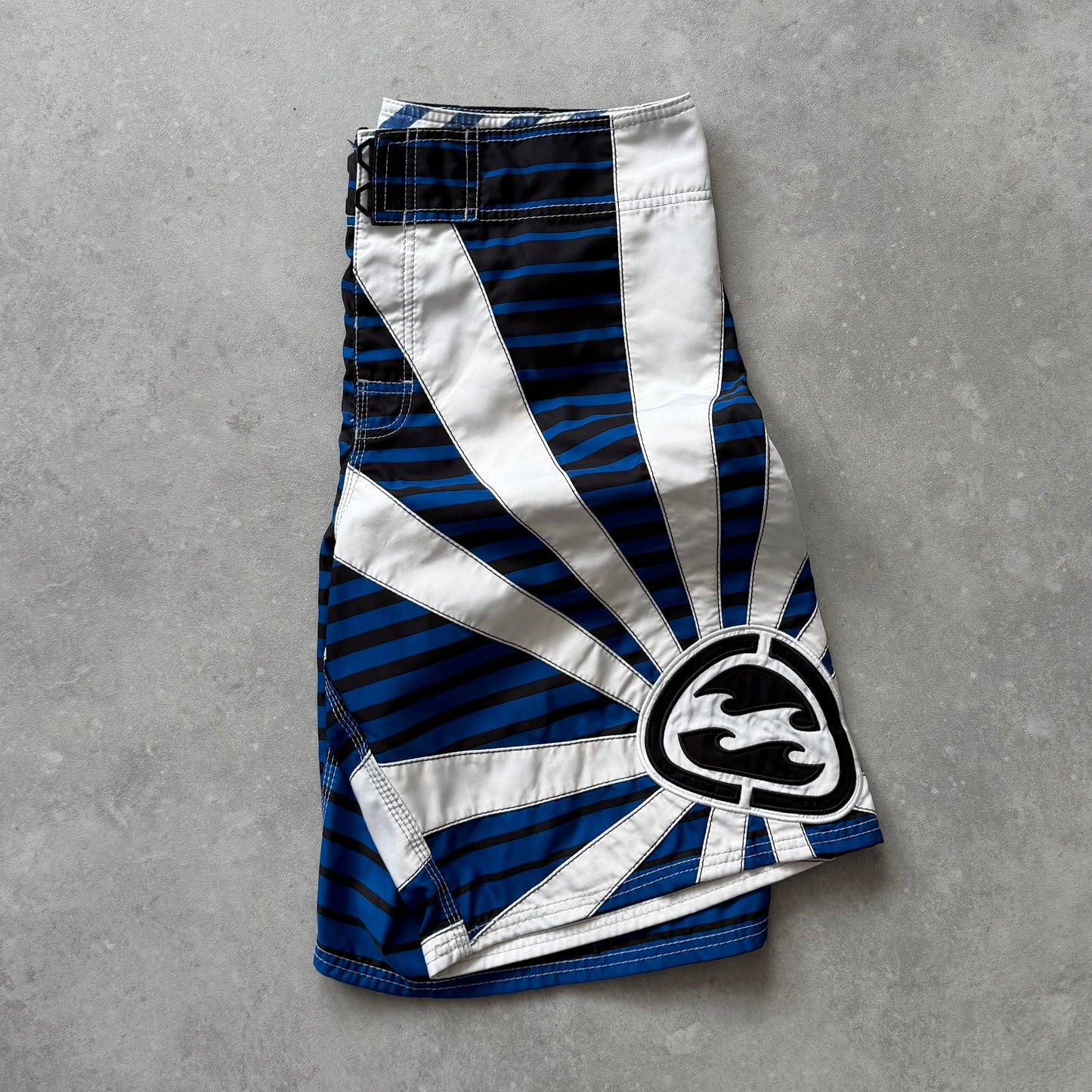 Vintage Billabong Andy Irons Rising Sun Boardshorts (34)