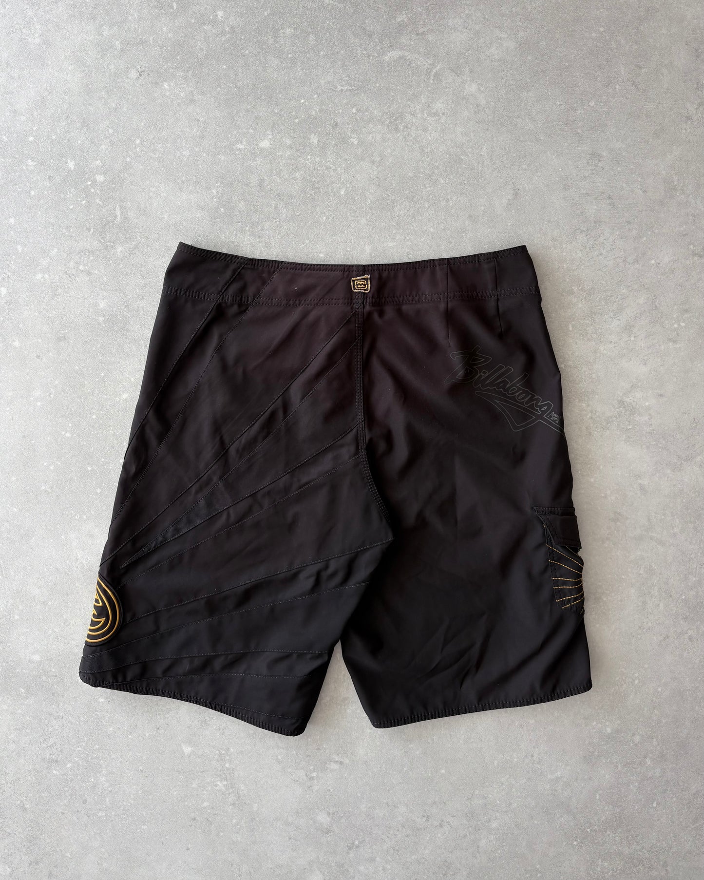 Vintage Billabong Andy Irons Rising Sun Boardshorts (34)