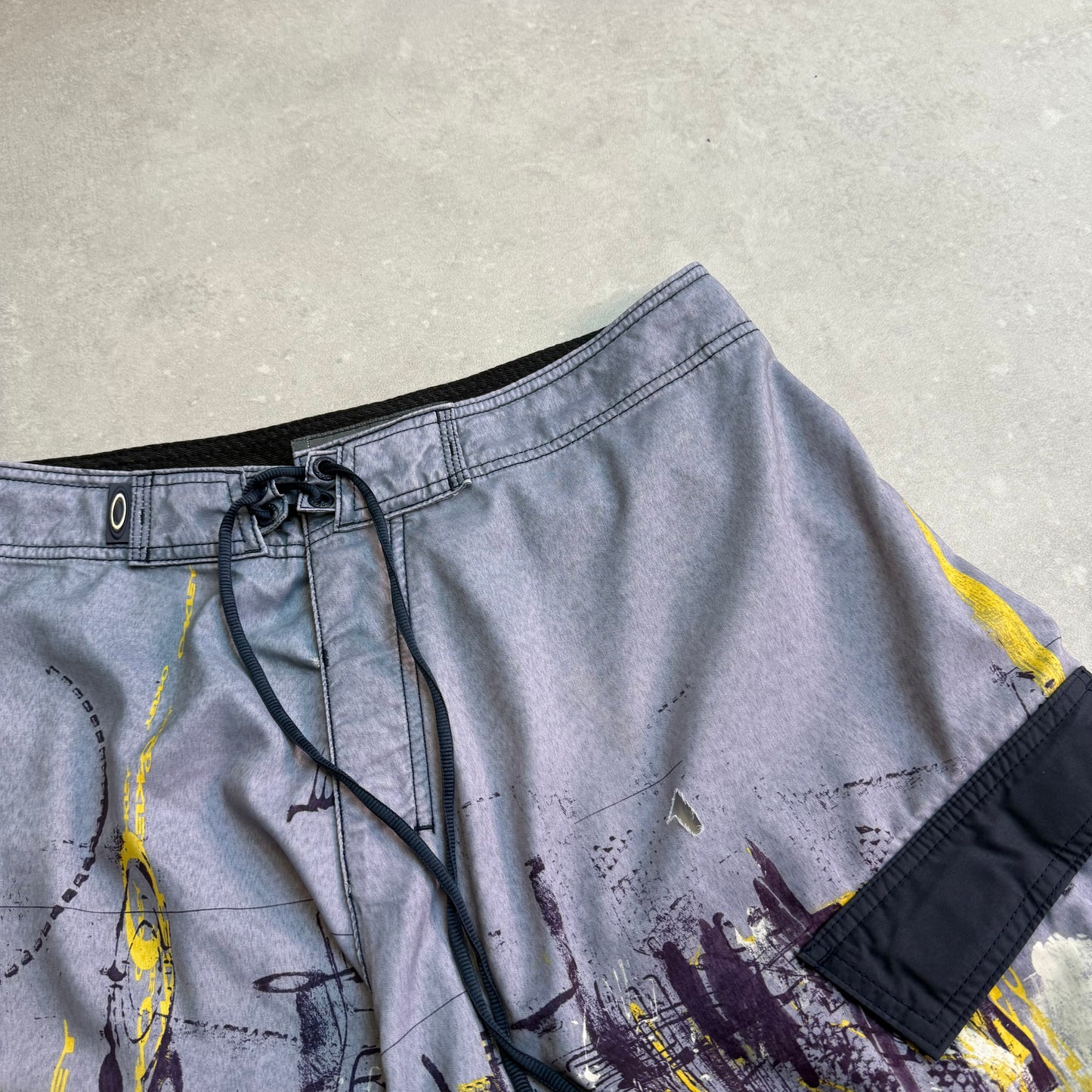 00’s Oakley Board Shorts (34)