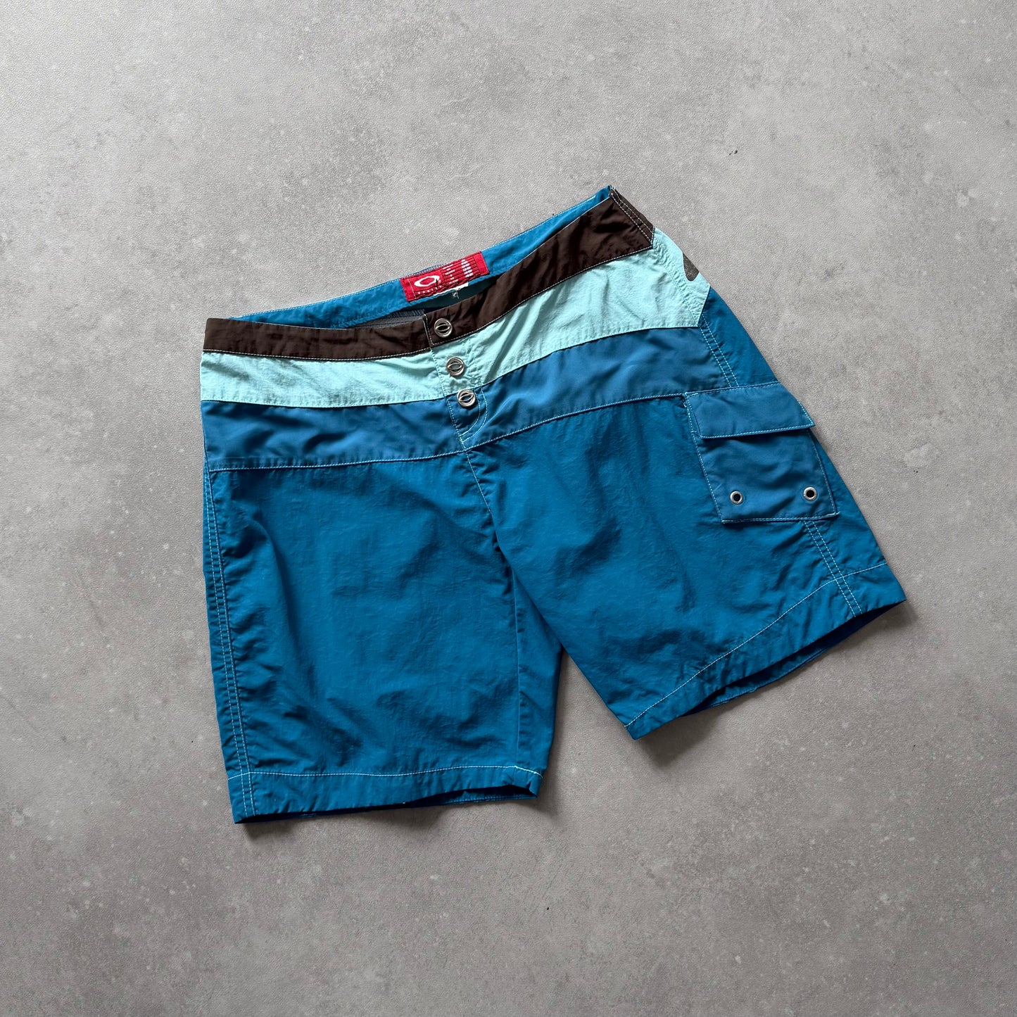 Vintage Oakley Wmns Boardshorts (30)
