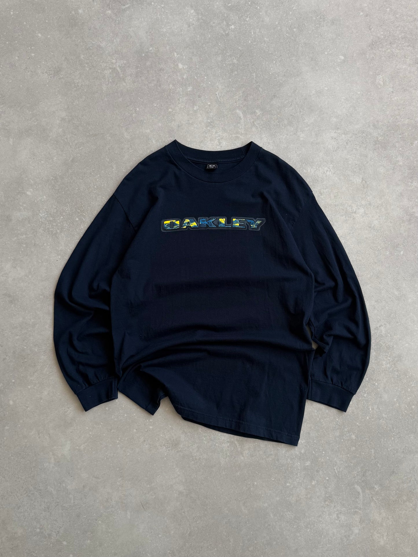 Vintage Oakley Long Sleeve (L)