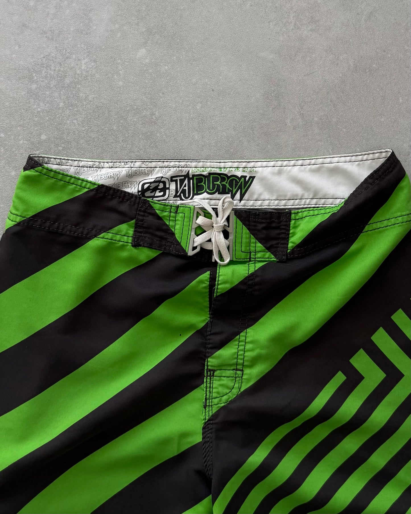 Vintage Billabong Taj Burrow Boardshorts (32)
