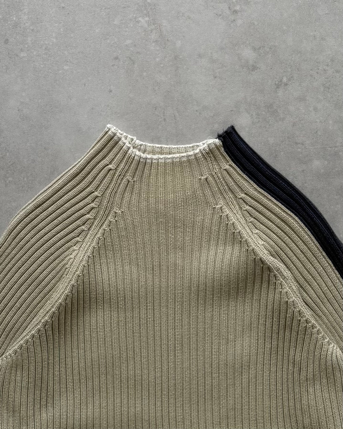 Vintage Quiksilver Cable Knit Jumper (M)