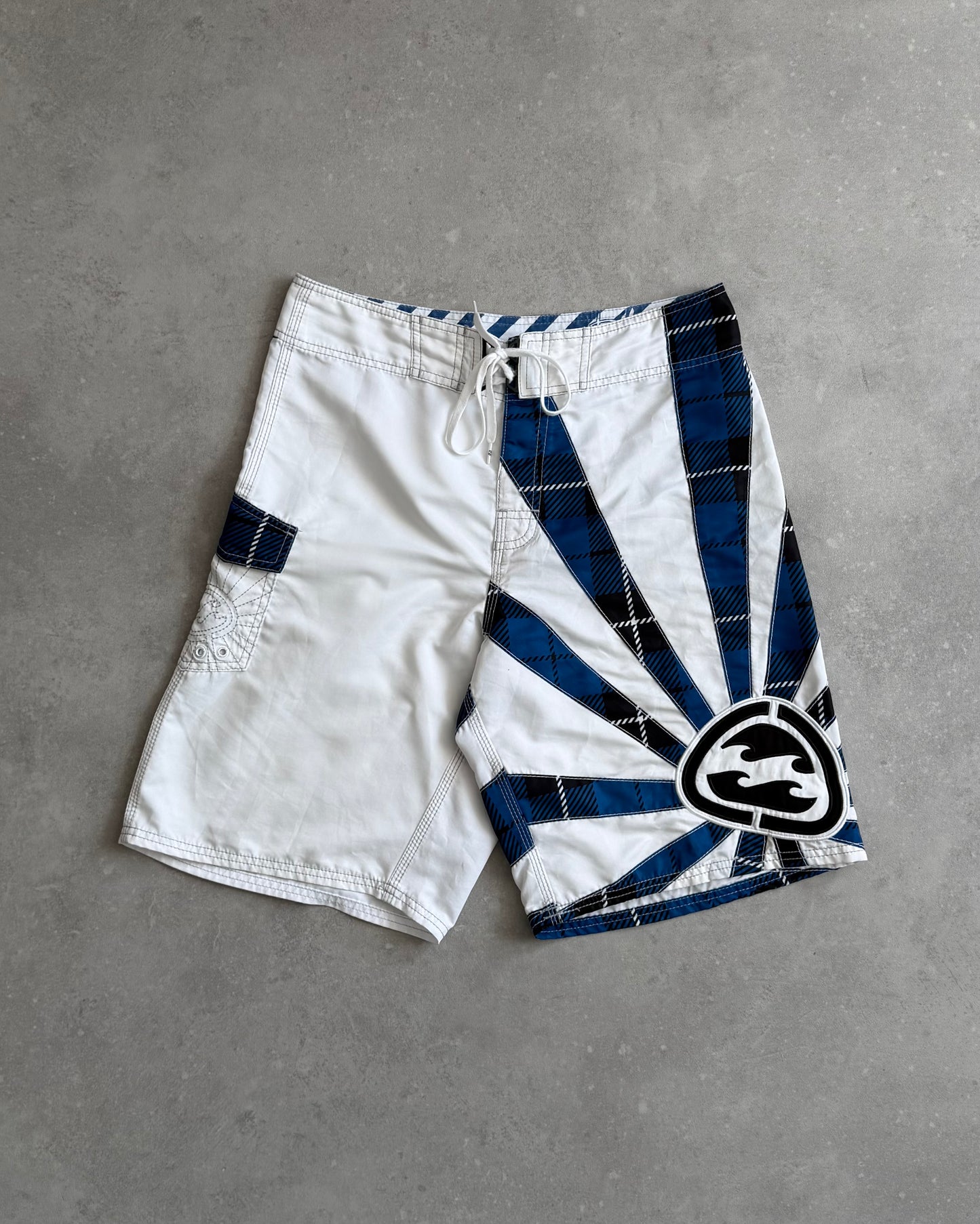 Vintage Billabong Andy Irons Rising Sun Boardshorts (32)
