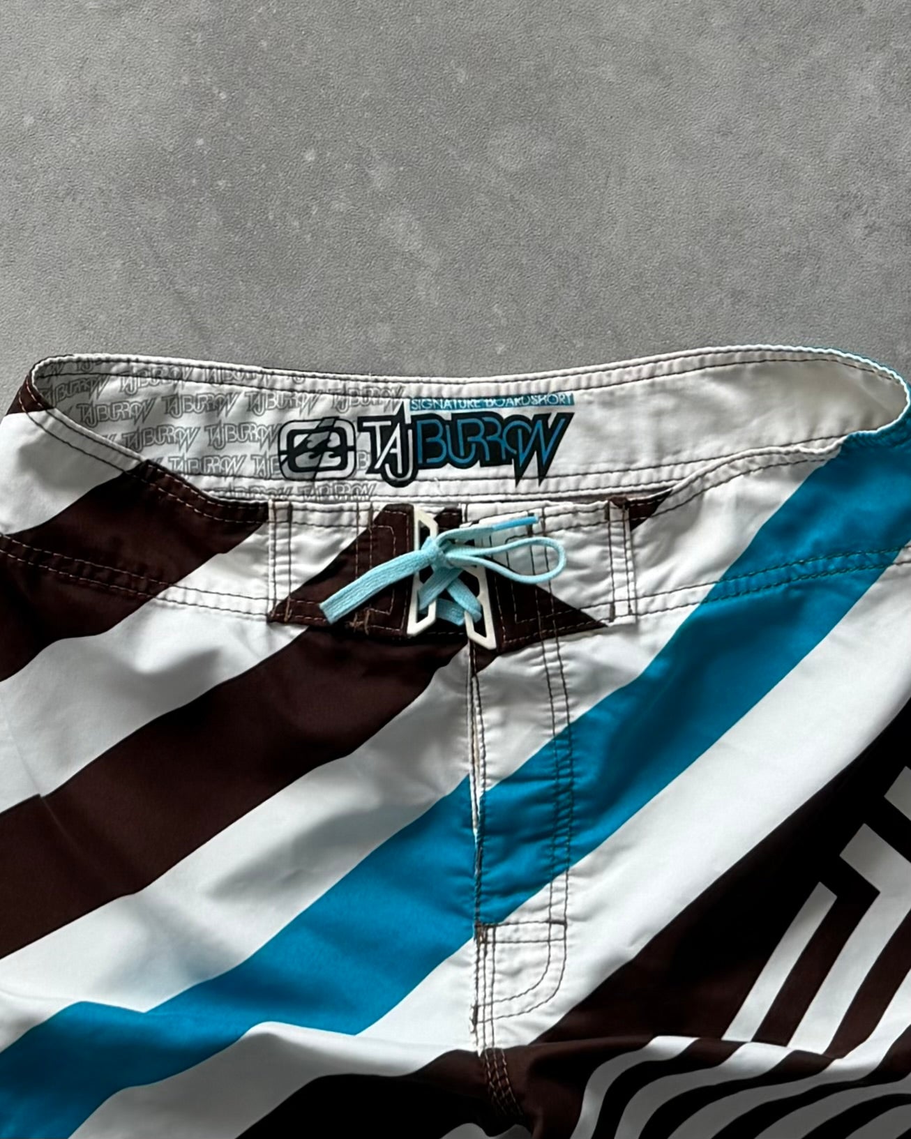 Vintage Billabong Taj Burrow Boardshorts (32)