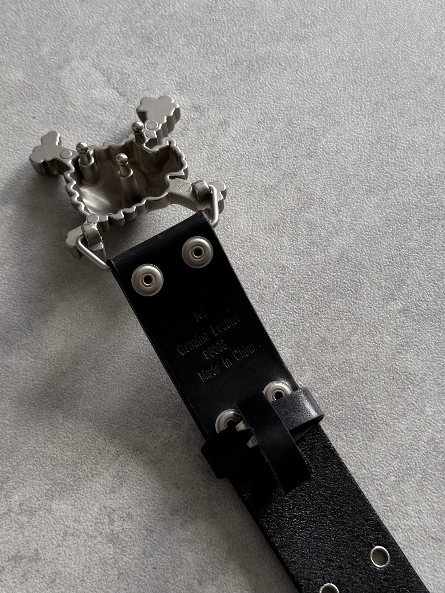 Vintage Oakley Skull Belt (M)
