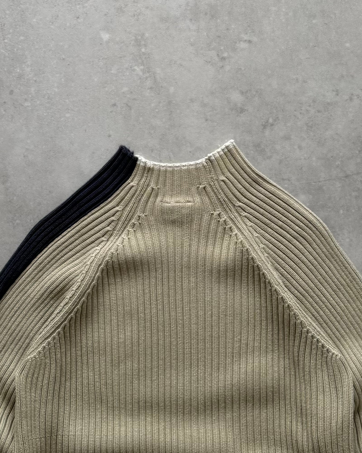 Vintage Quiksilver Cable Knit Jumper (M)