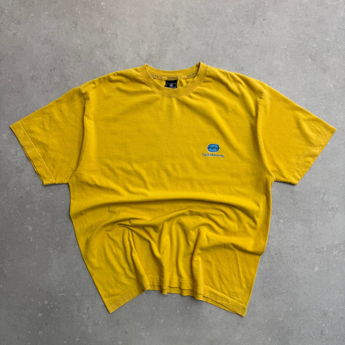 00’s Billabong T-shirt (M)