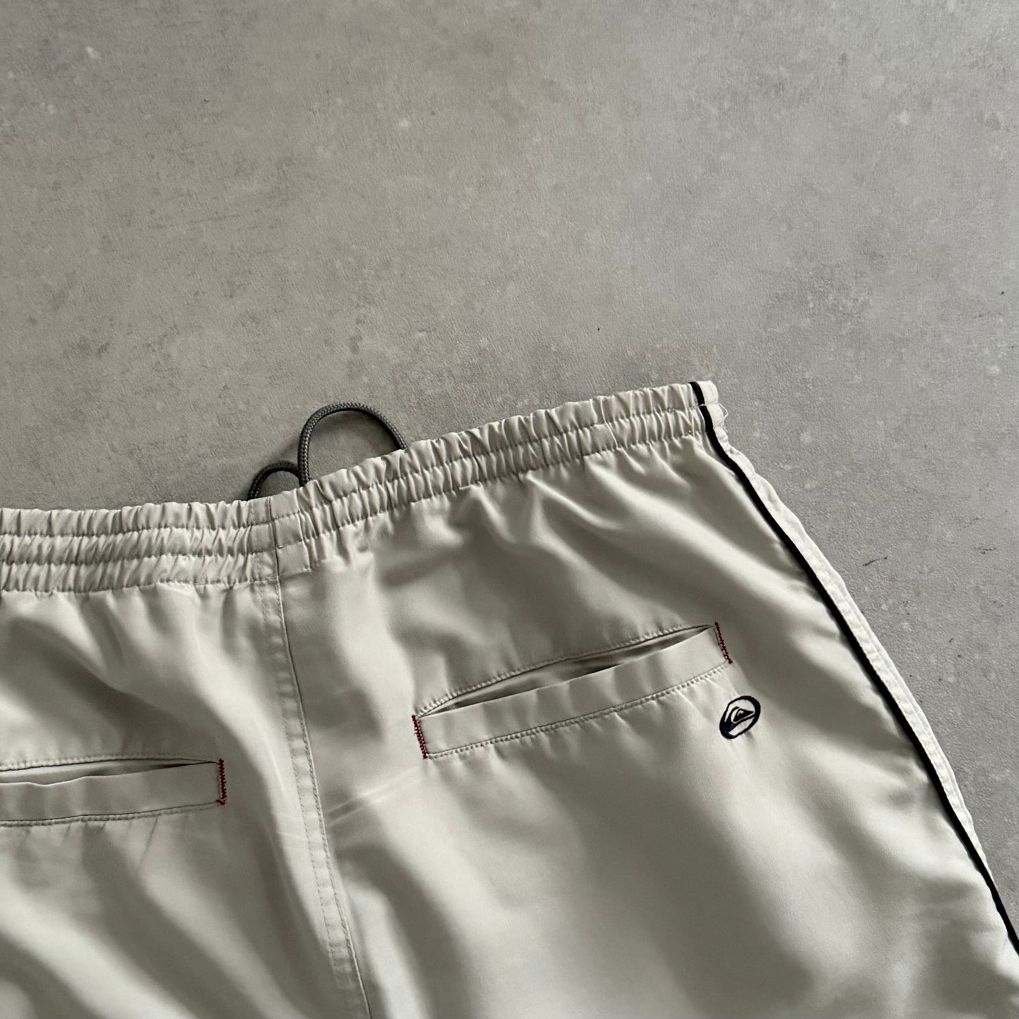 00’s Quiksilver Cargo Shorts (34)
