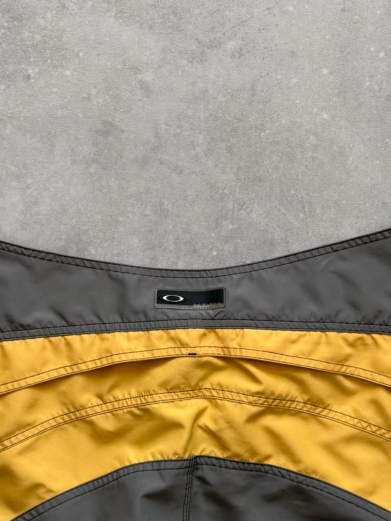 Vintage Oakley Boardshorts (36)
