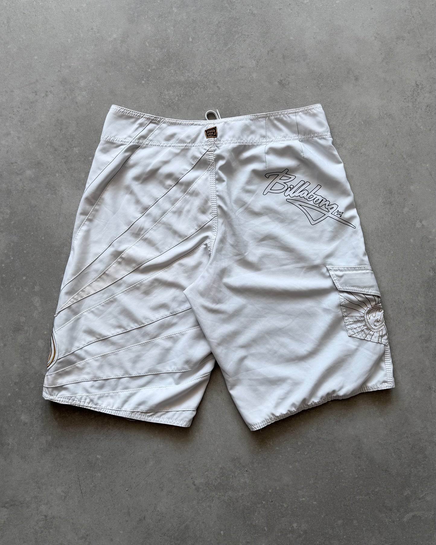 Vintage Billabong Andy Irons Rising Sun Boardshorts (33)