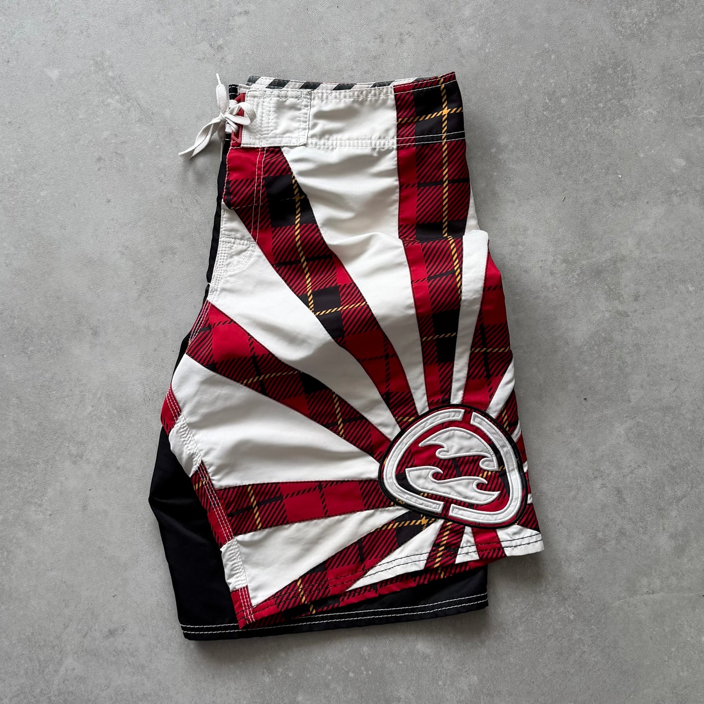 Vintage Billabong Andy Irons Rising Sun Boardshorts (36)