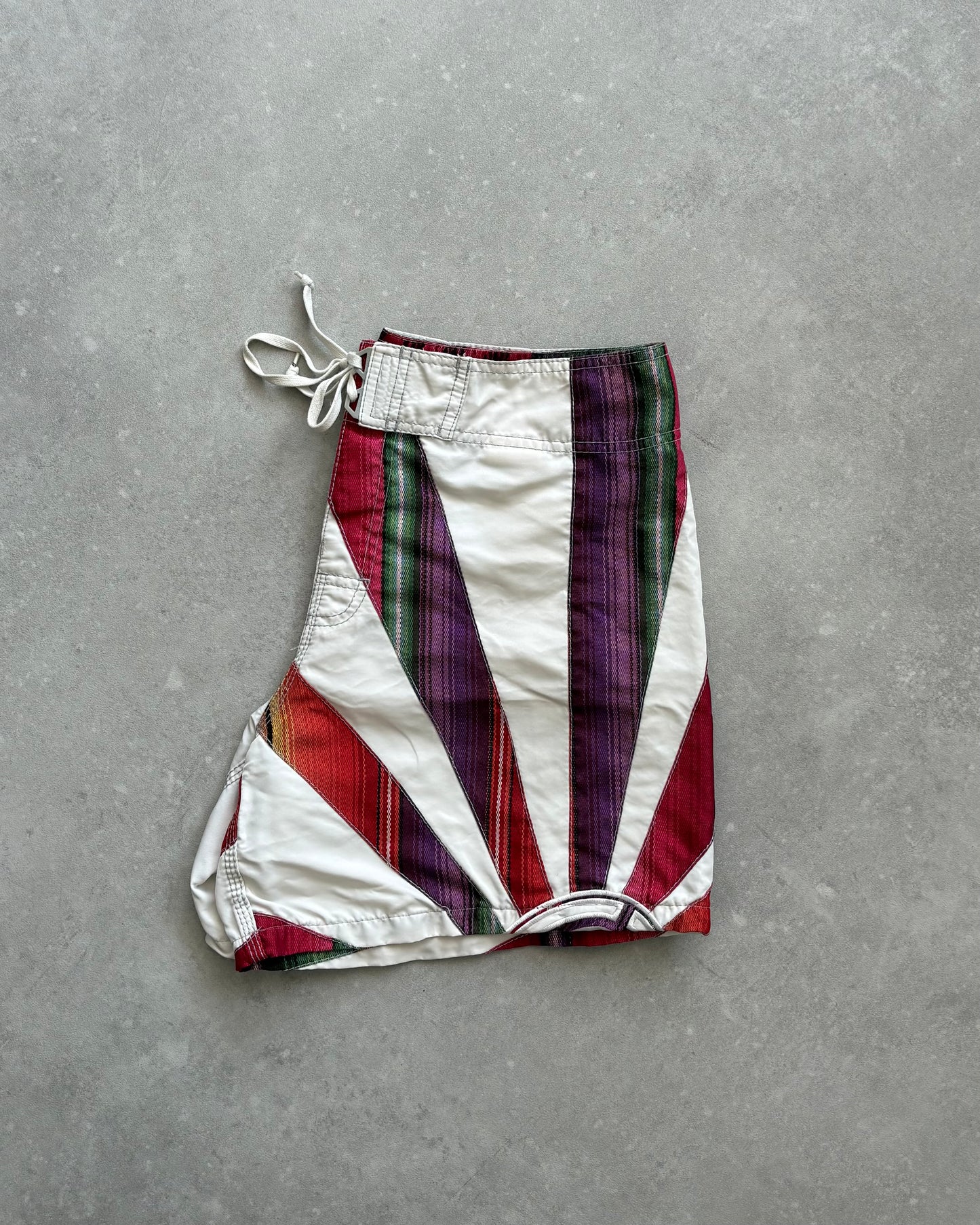 Vintage Billabong Andy Irons Rising Sun Boardshorts (32)