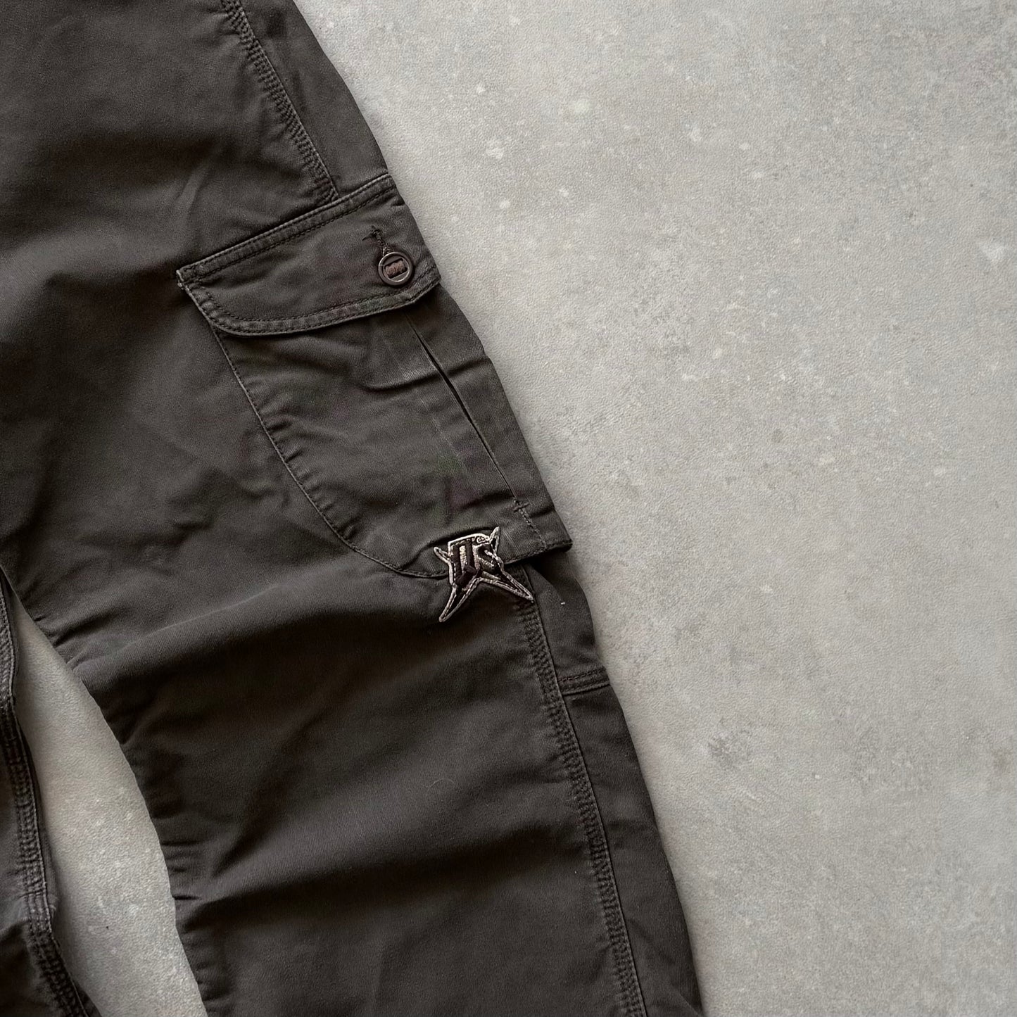 Vintage Quiksilver Cargo Trousers (32)