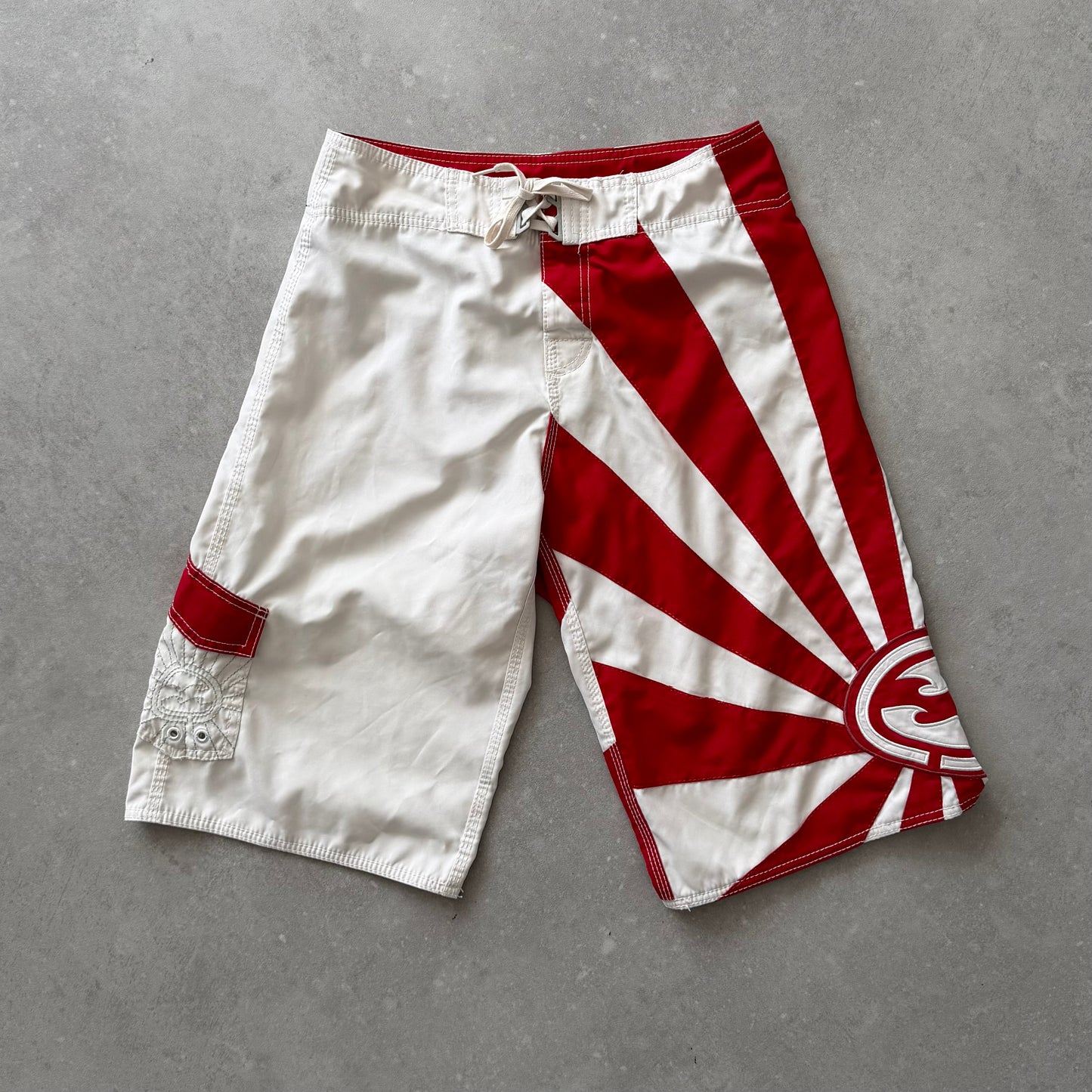 Vintage Billabong Andy Irons Rising Sun Boardshorts (28)