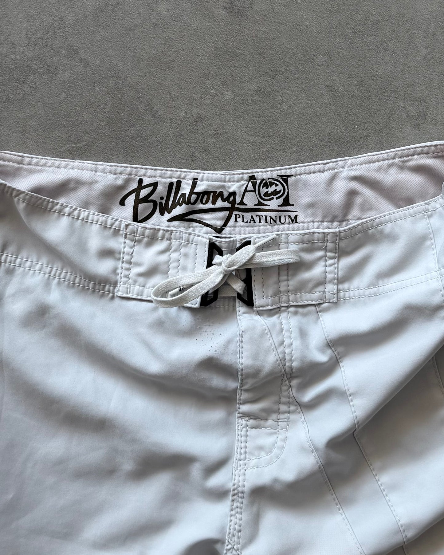 Vintage Billabong Andy Irons Rising Sun Boardshorts (33)