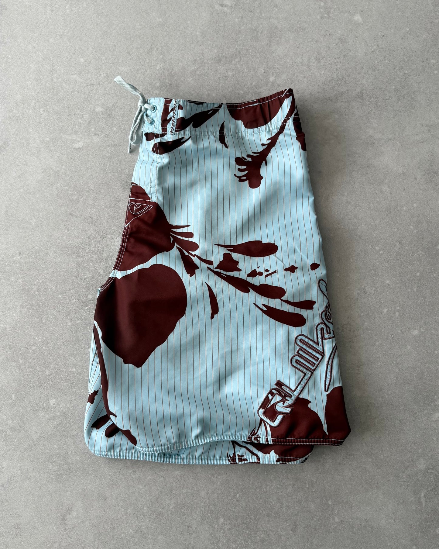 Vintage Quiksilver Women’s Boardshorts (36)