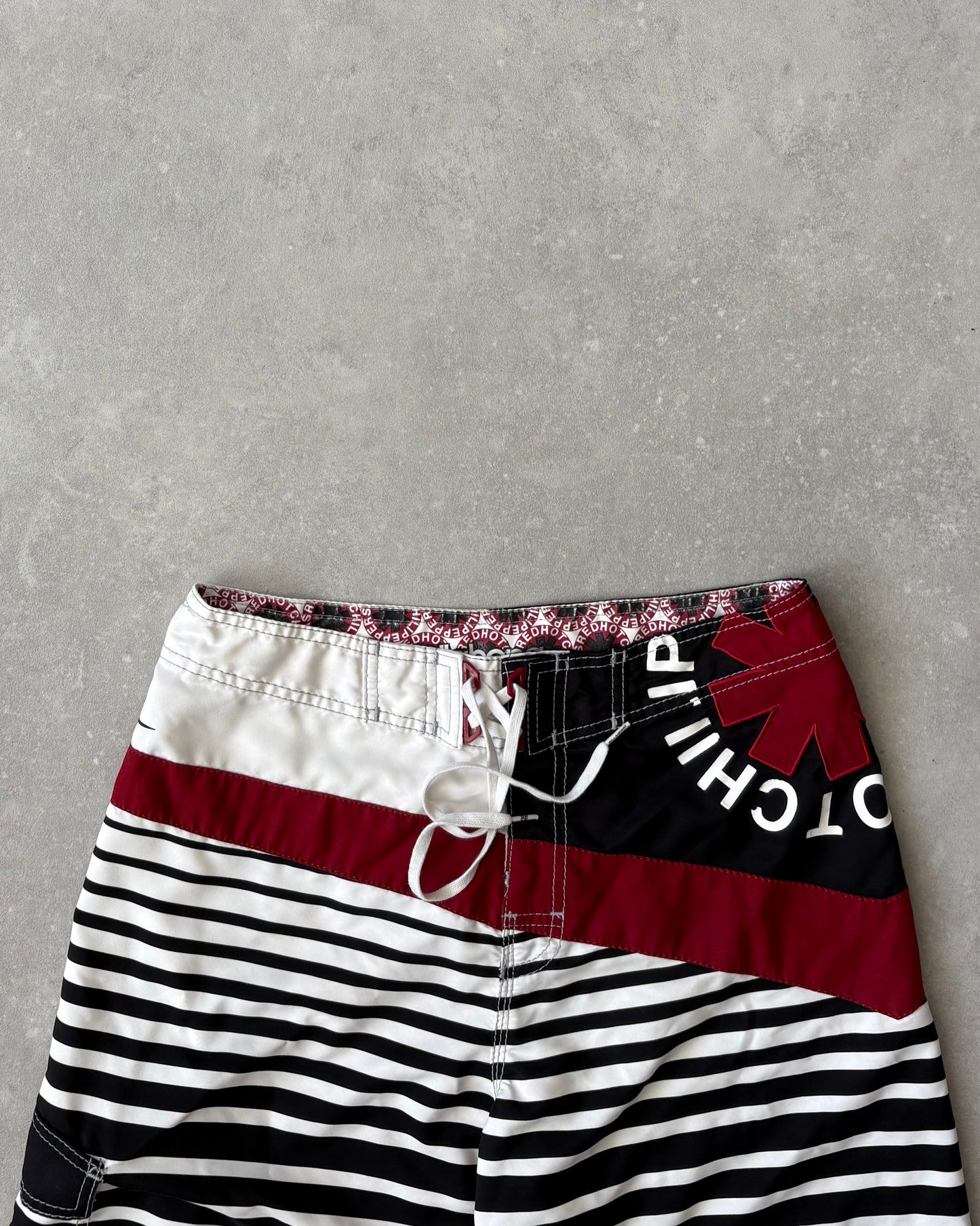 Vintage Billabong Red Hot Chilli Pepper Boardshorts (32)
